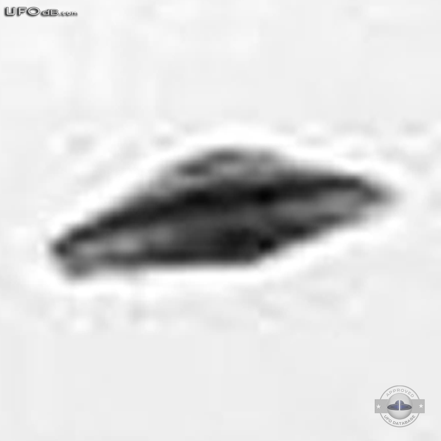 Aarhus Denmark - Rare Classic Saucer Shape UFO picture | November 1971 UFO Picture #320-6