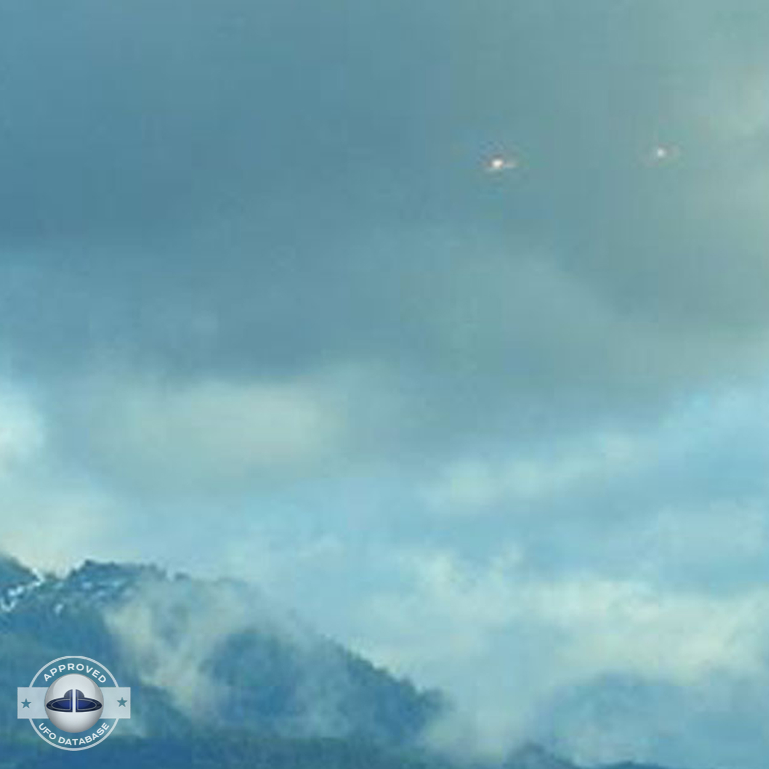 UFO Picture shot on boat on a Princess Cruise to Alaska - June 2006 UFO Picture #95-3