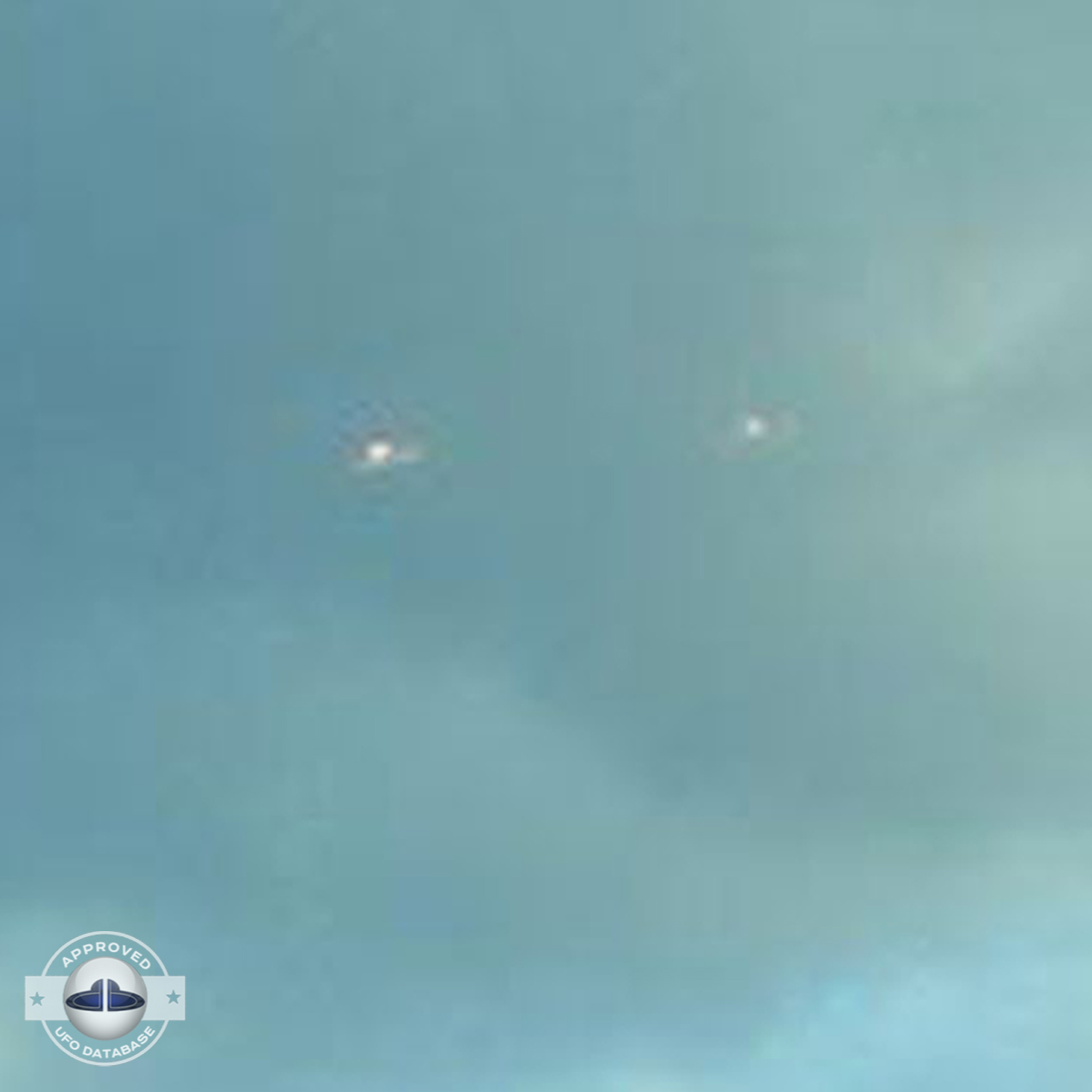 UFO Picture shot on boat on a Princess Cruise to Alaska - June 2006 UFO Picture #95-4