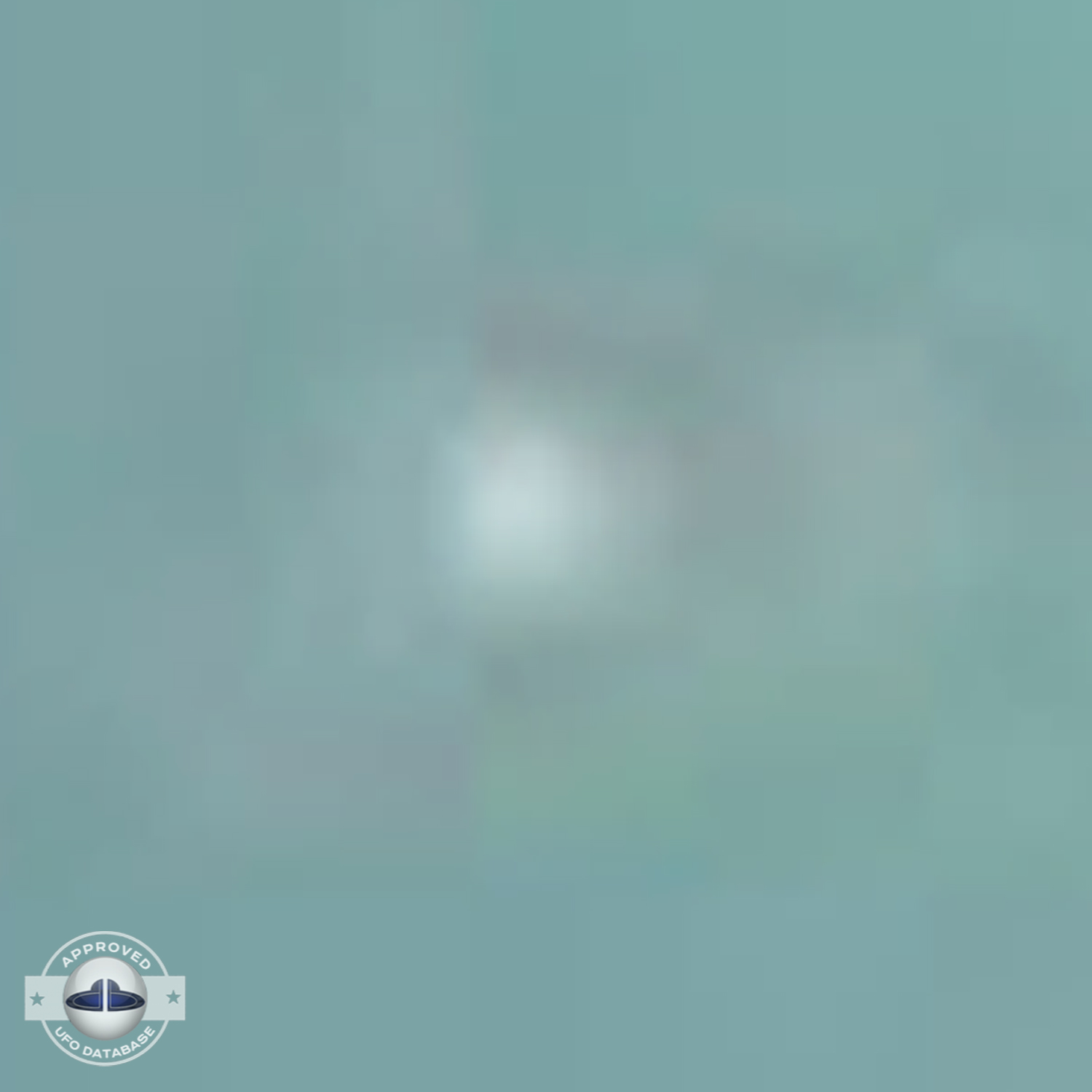 UFO Picture shot on boat on a Princess Cruise to Alaska - June 2006 UFO Picture #95-8
