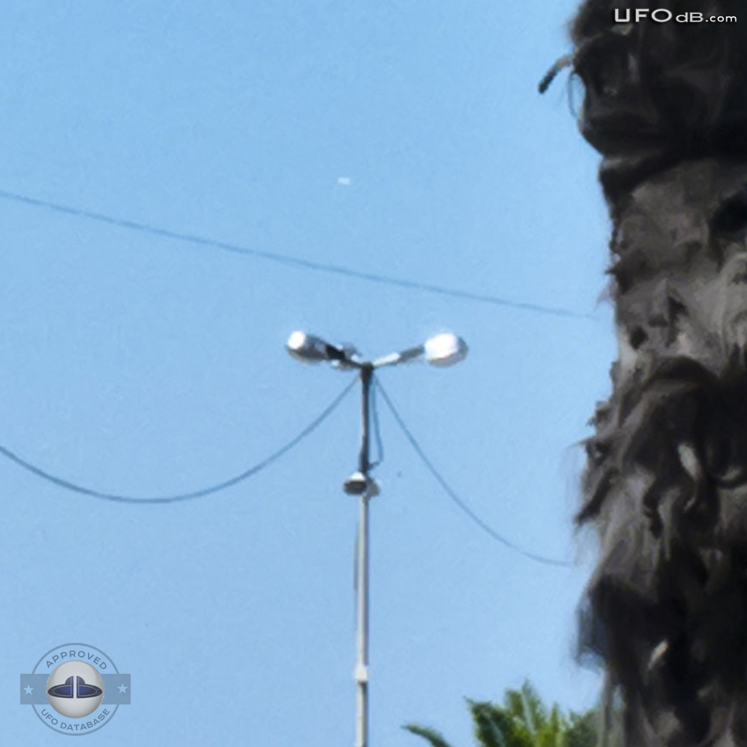Rare Event | A UFO Picture taken in Albania | September 5 2010 UFO Picture #242-2