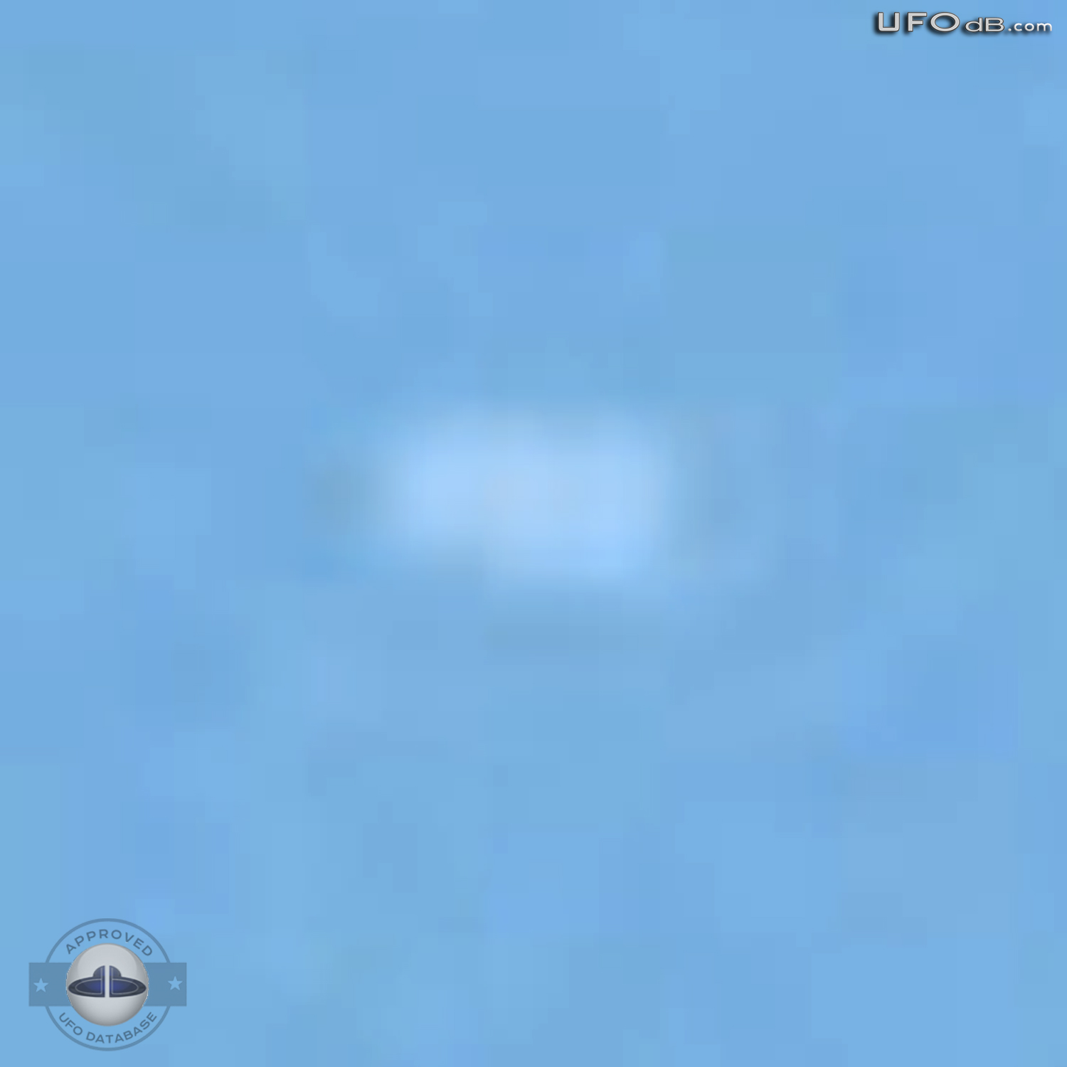 Rare Event | A UFO Picture taken in Albania | September 5 2010 UFO Picture #242-5
