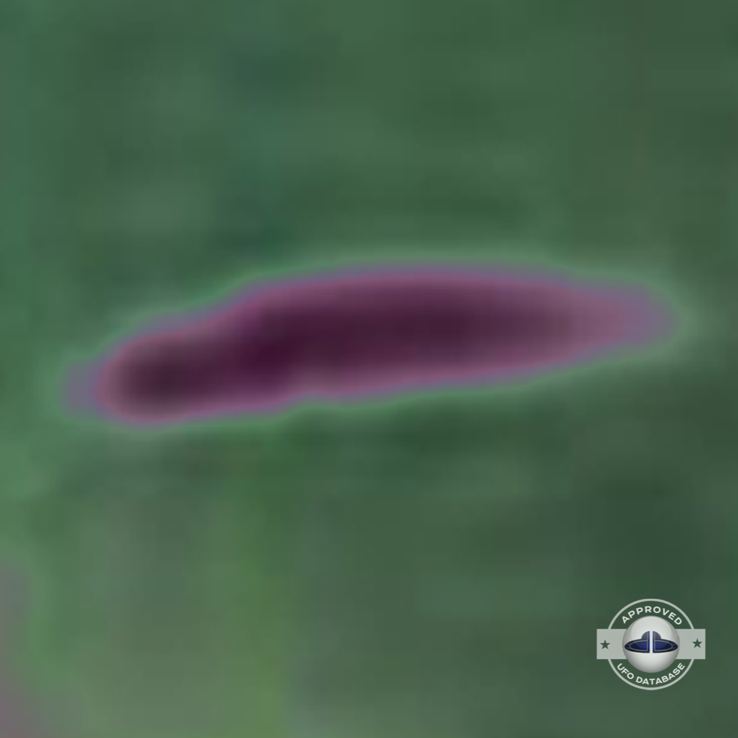 Rudi Nagora heard a strange noise and saw a shinning silver UFO UFO Picture #81-4