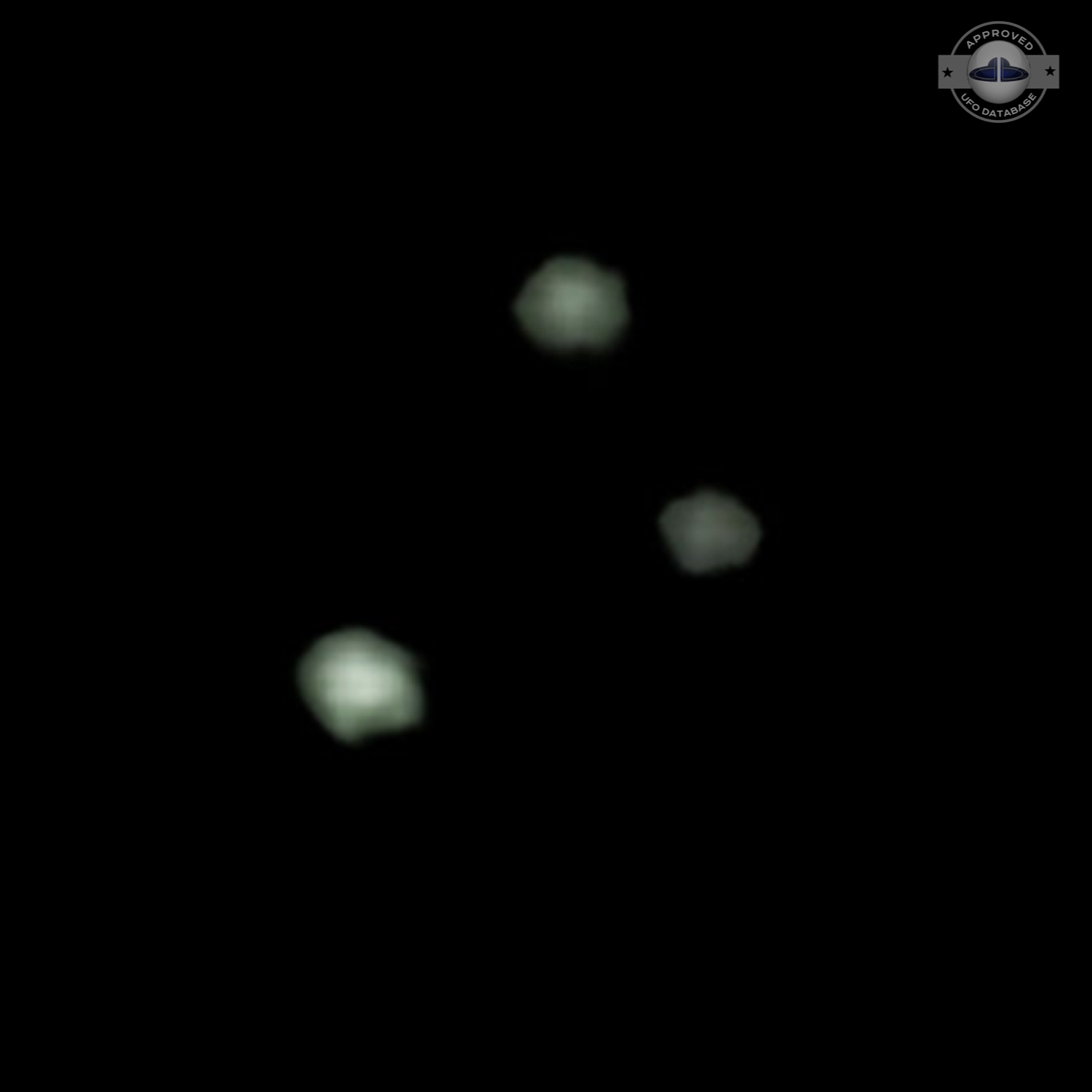 Battlestar Galactica UFO caught on Picture in Massachusetts - 2012 UFO Picture #422-3
