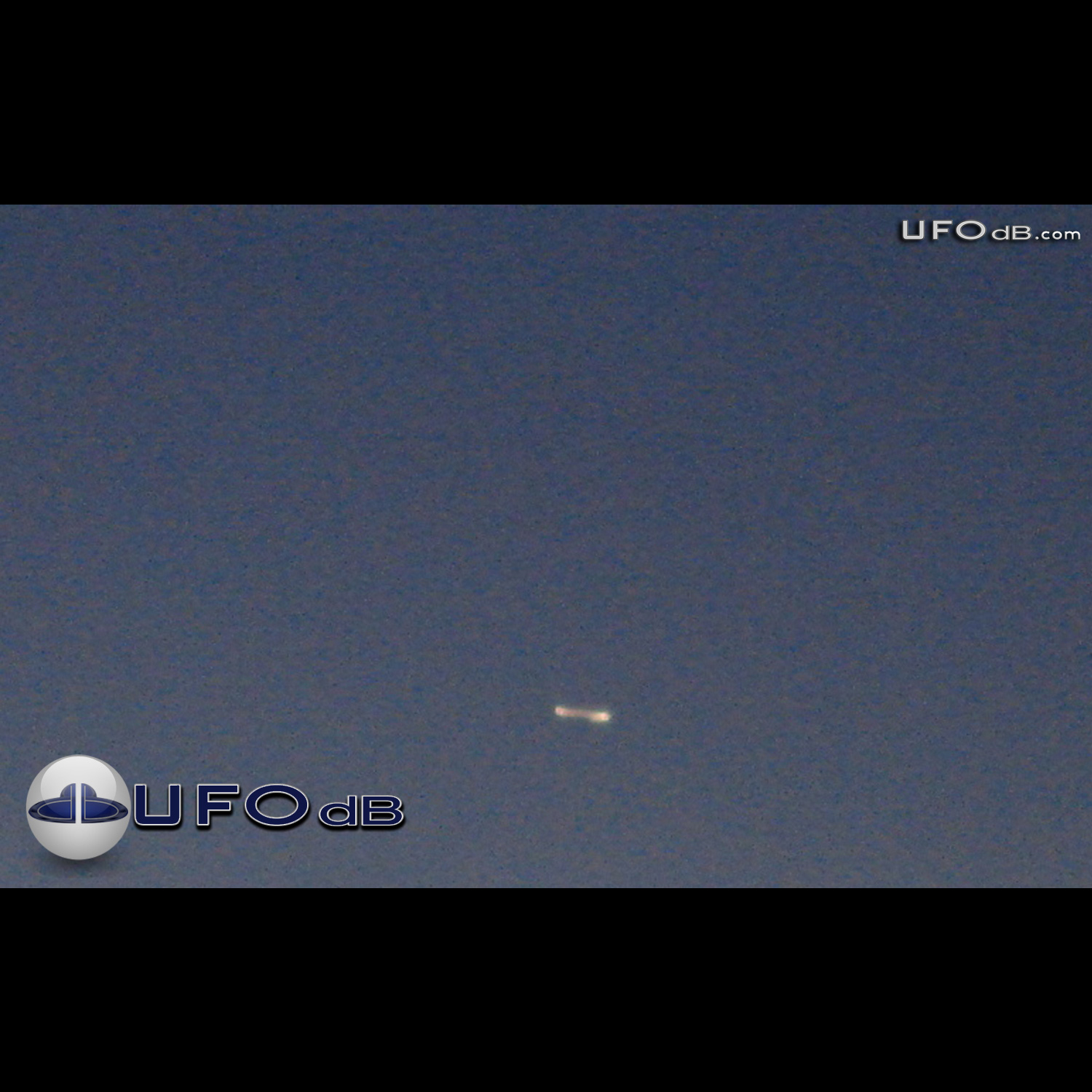 Changing Luminance UFO caught on picture | Katy, Texas | April 6 2011 UFO Picture #306-1