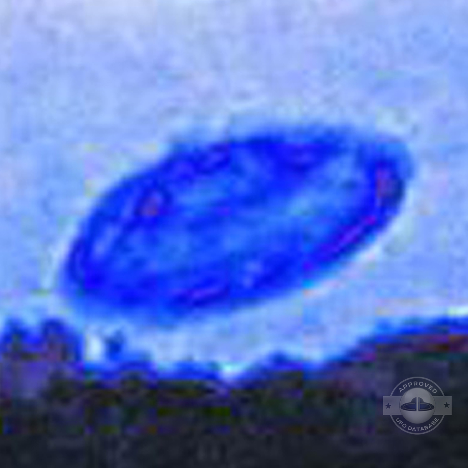 Children in Ilinka are Heroes for taking a UFO picture | Tula, Russia UFO Picture #238-4