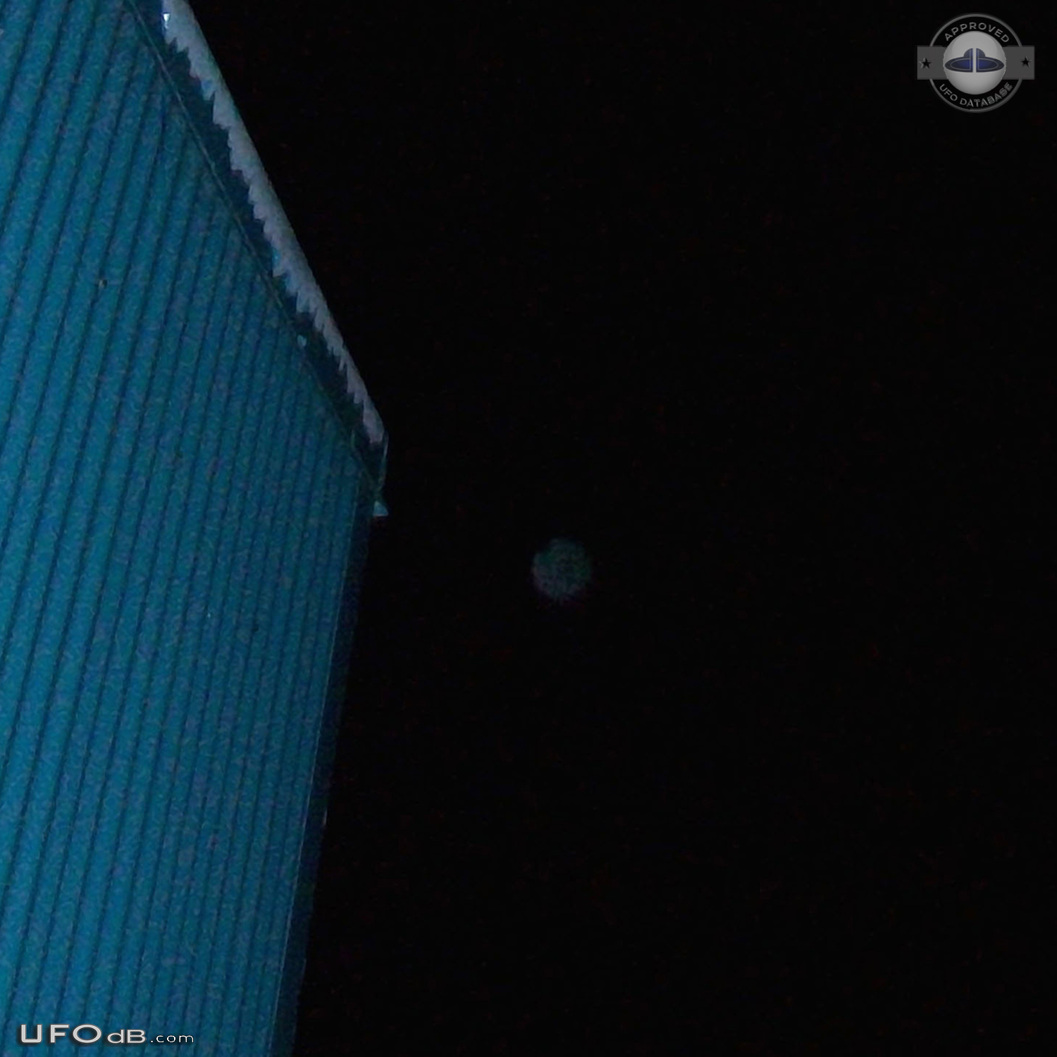 Circular nearly transparent white cloaking UFO Toronto Ontario Canada  UFO Picture #786-2
