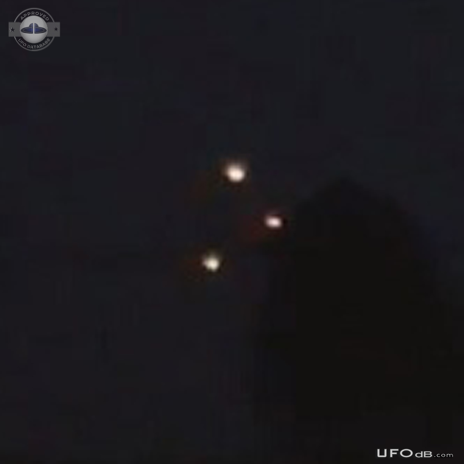 Couple Photographs 3 moving bright UFOs over Portland, Oregon 2017 UFO Picture #812-3