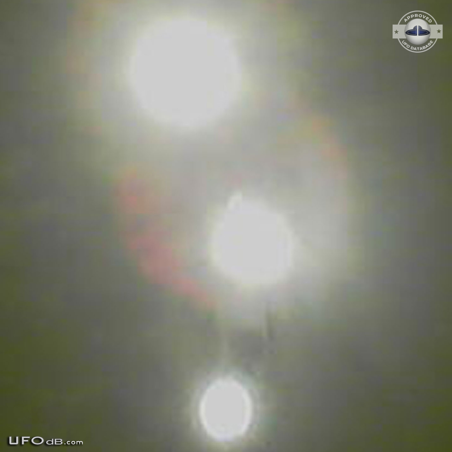 Croatia 2004 UFO picture showing bright spheres in the night UFO Picture #428-2