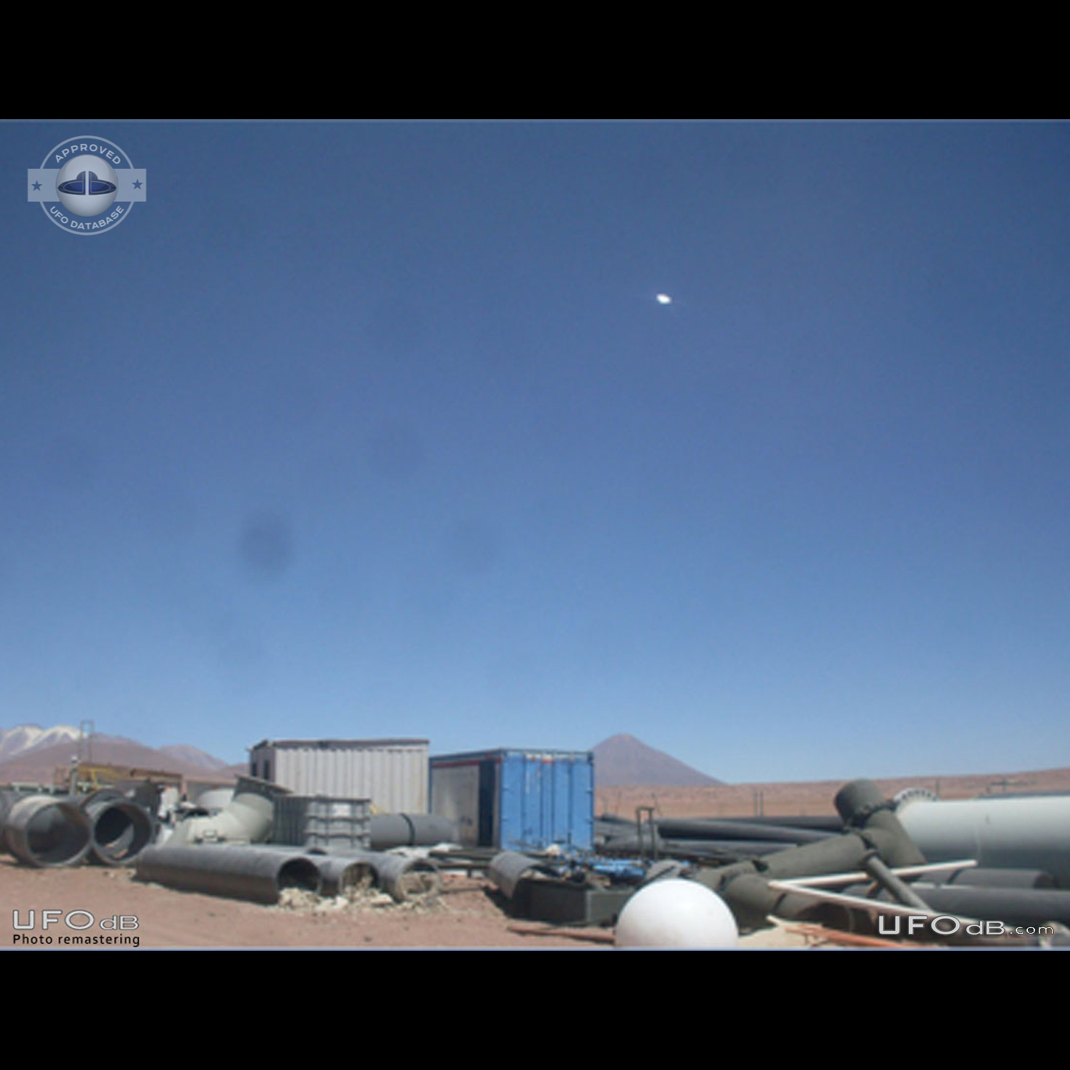 Famous Collahuasi mine UFO sighting in the north of Chile in mid april UFO Picture #820-4