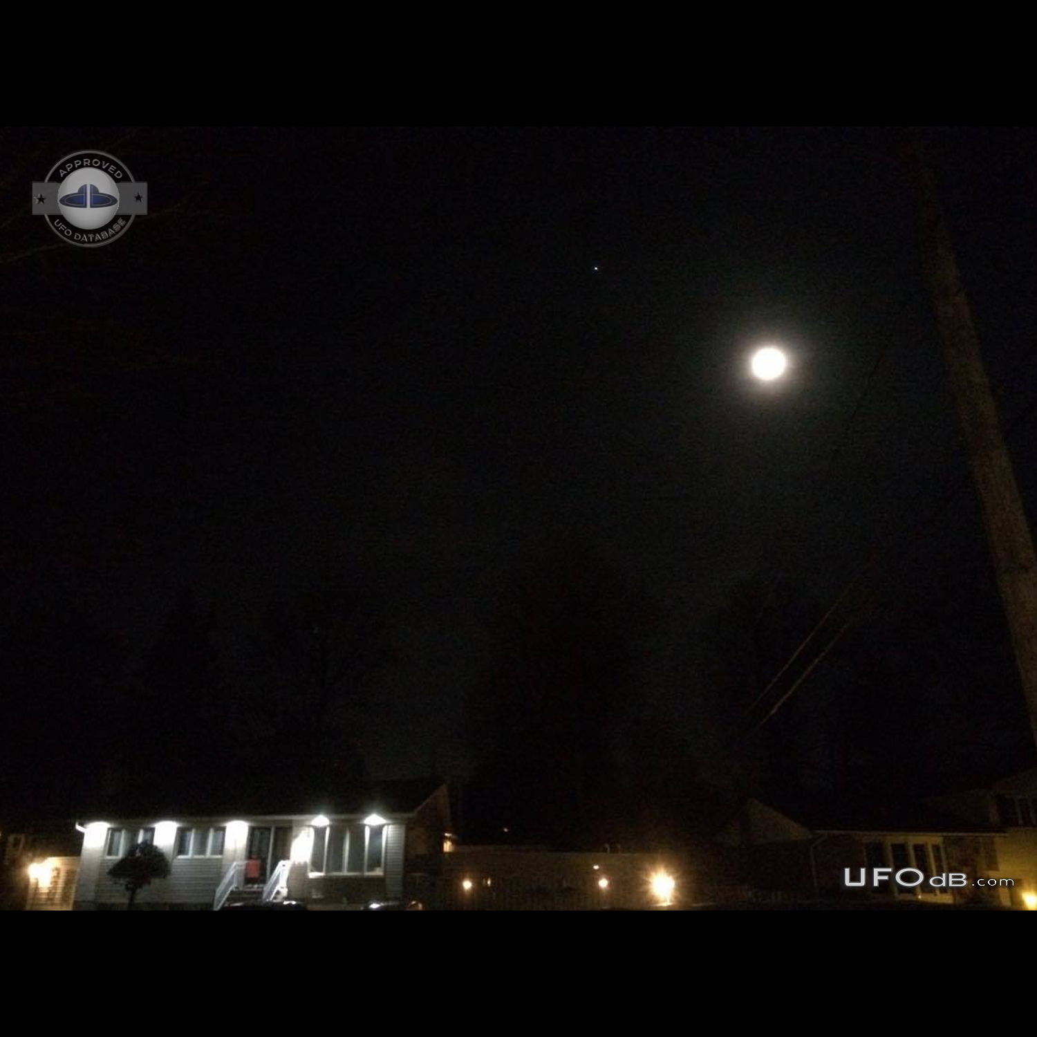 Flashing Star Like UFO seen over Montreal Quebec Canada 2016 UFO Picture #787-1