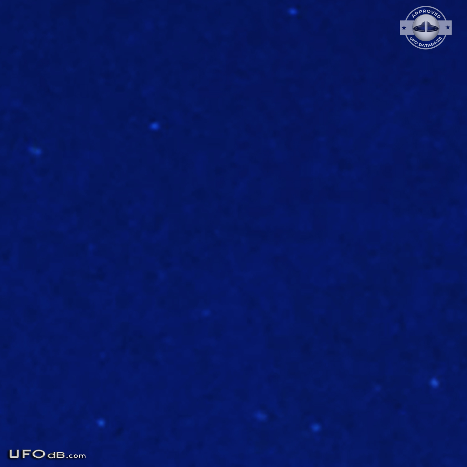 Fleet of UFOs in the blue sky - photo - San Jose, California - 2012 UFO Picture #404-5