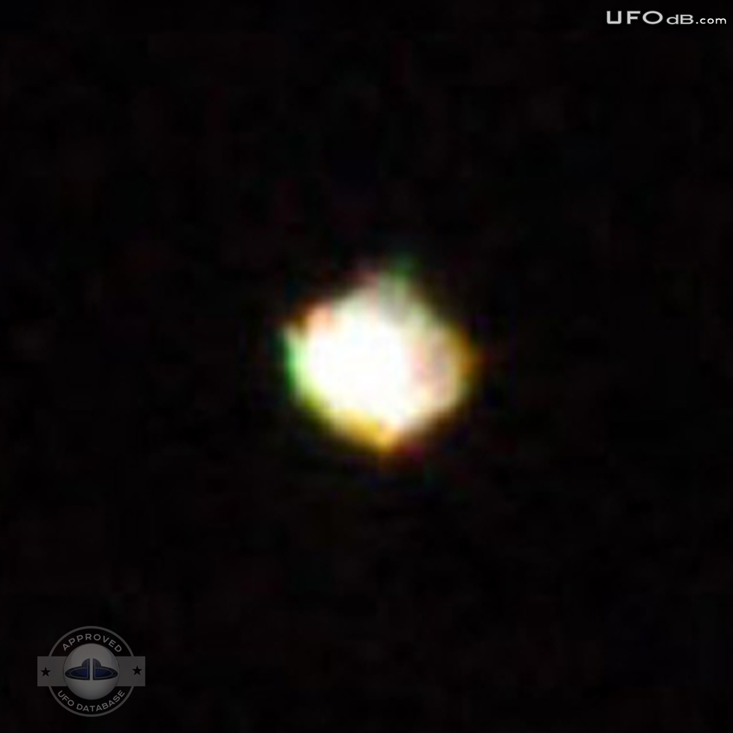 Icosahedron UFO with colored lights | Minnesota USA | February 21 2011 UFO Picture #331-4