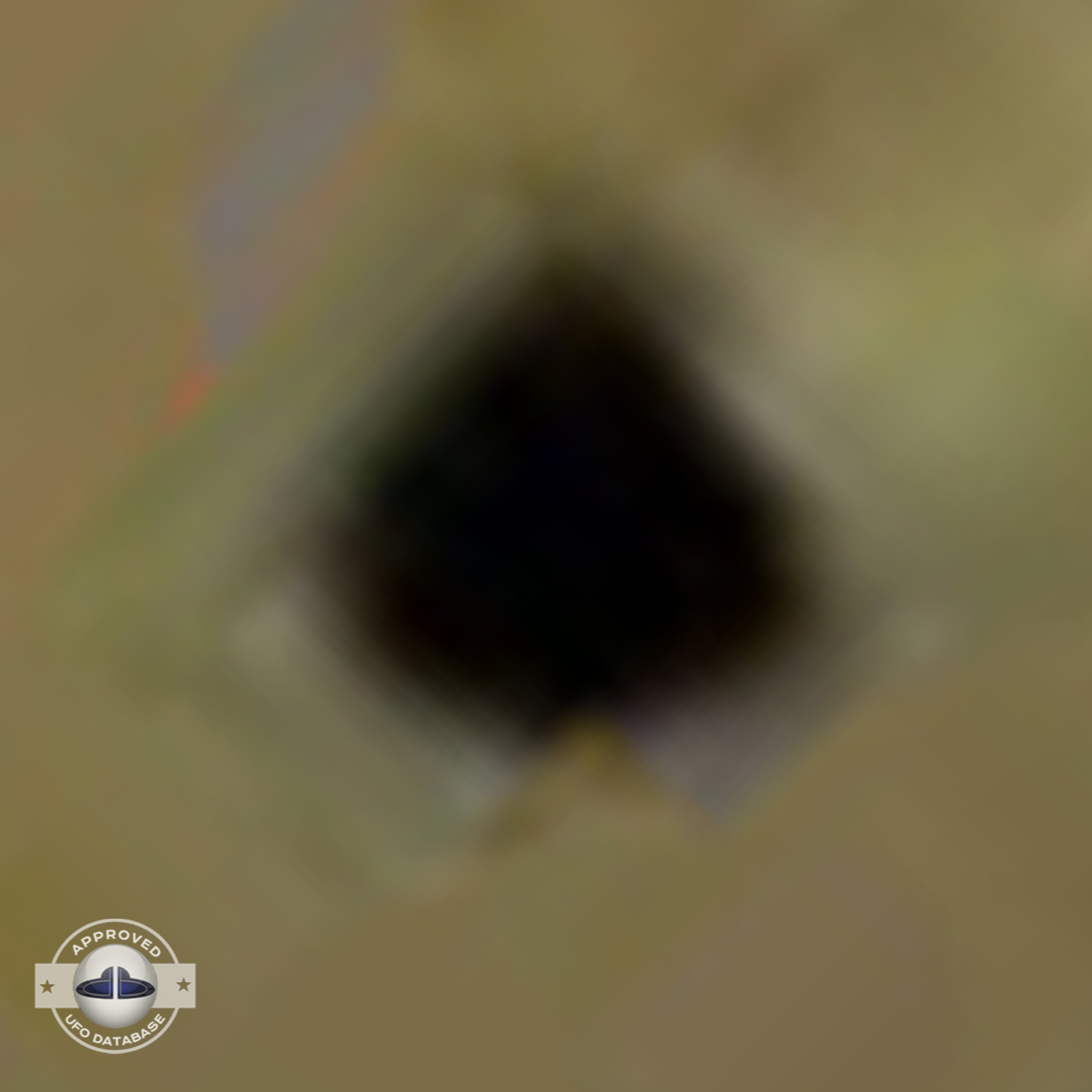Long Mothership UFO near Africa Mount Kilimanjaro Kenya | June 6 2009 UFO Picture #233-8