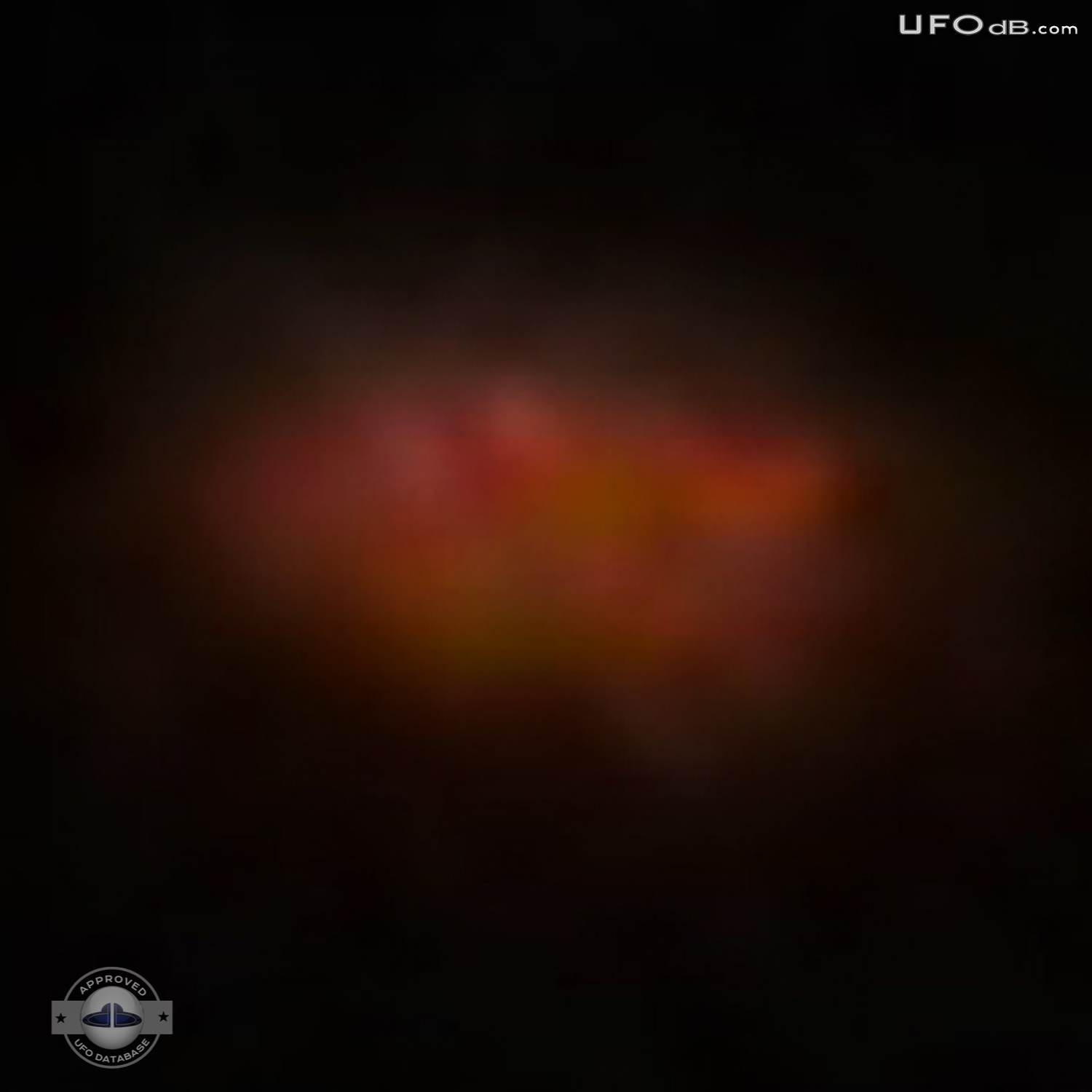 Large Red UFO over Aldershot | Hampshire, England | January 8 2011 UFO Picture #299-4