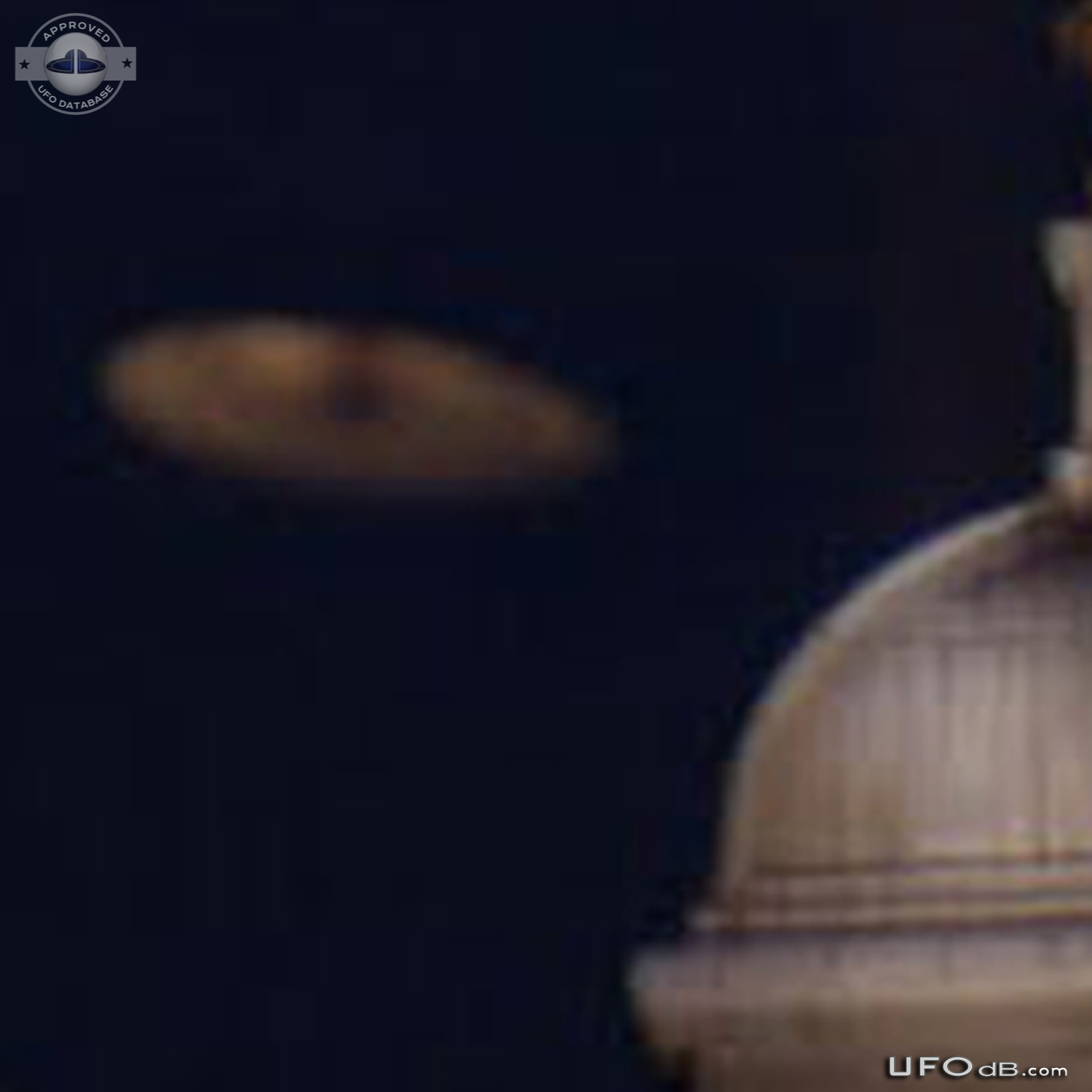 London Trip picture reveal Saucer with dome UFO - July 2010 UFO Picture #624-5