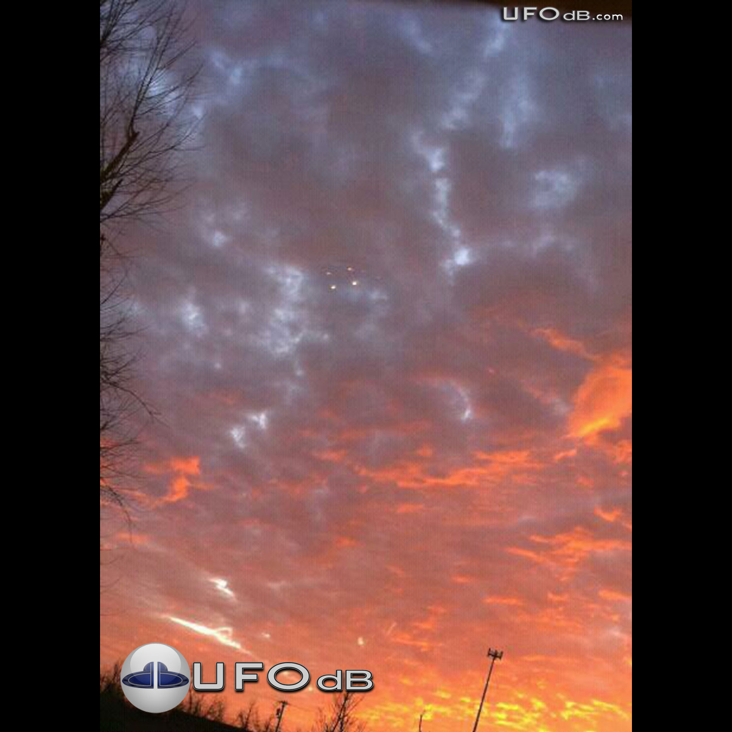 A picture from Madisonville show a UFO hiding in the clouds | USA 2011 UFO Picture #277-1