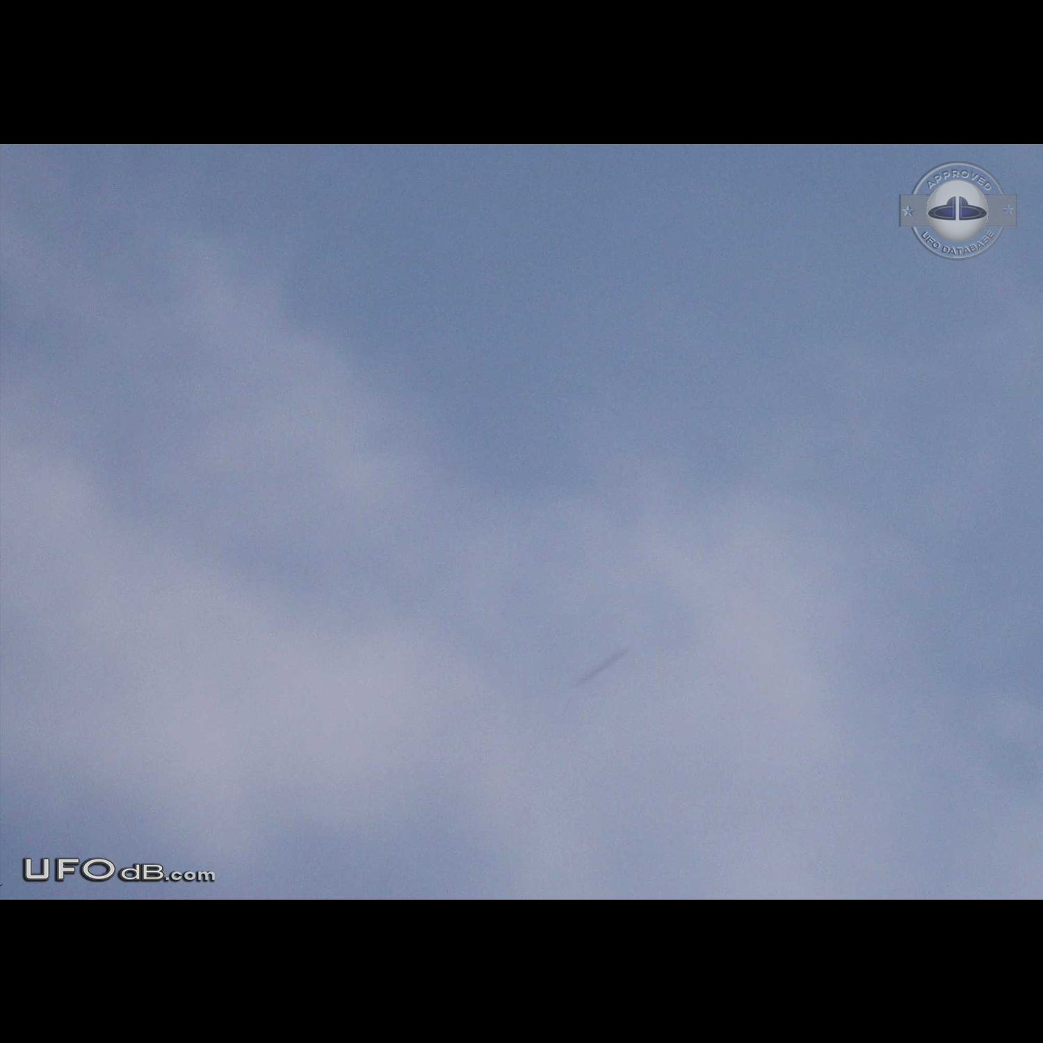 Many UFO sightings in Lebanon vilage got citizens to open their minds  UFO Picture #438-3