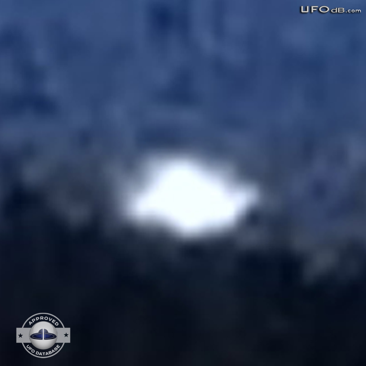 Maryland, USA | UFO seen from Walkersville and Thurmont | June 6 2011 UFO Picture #342-4
