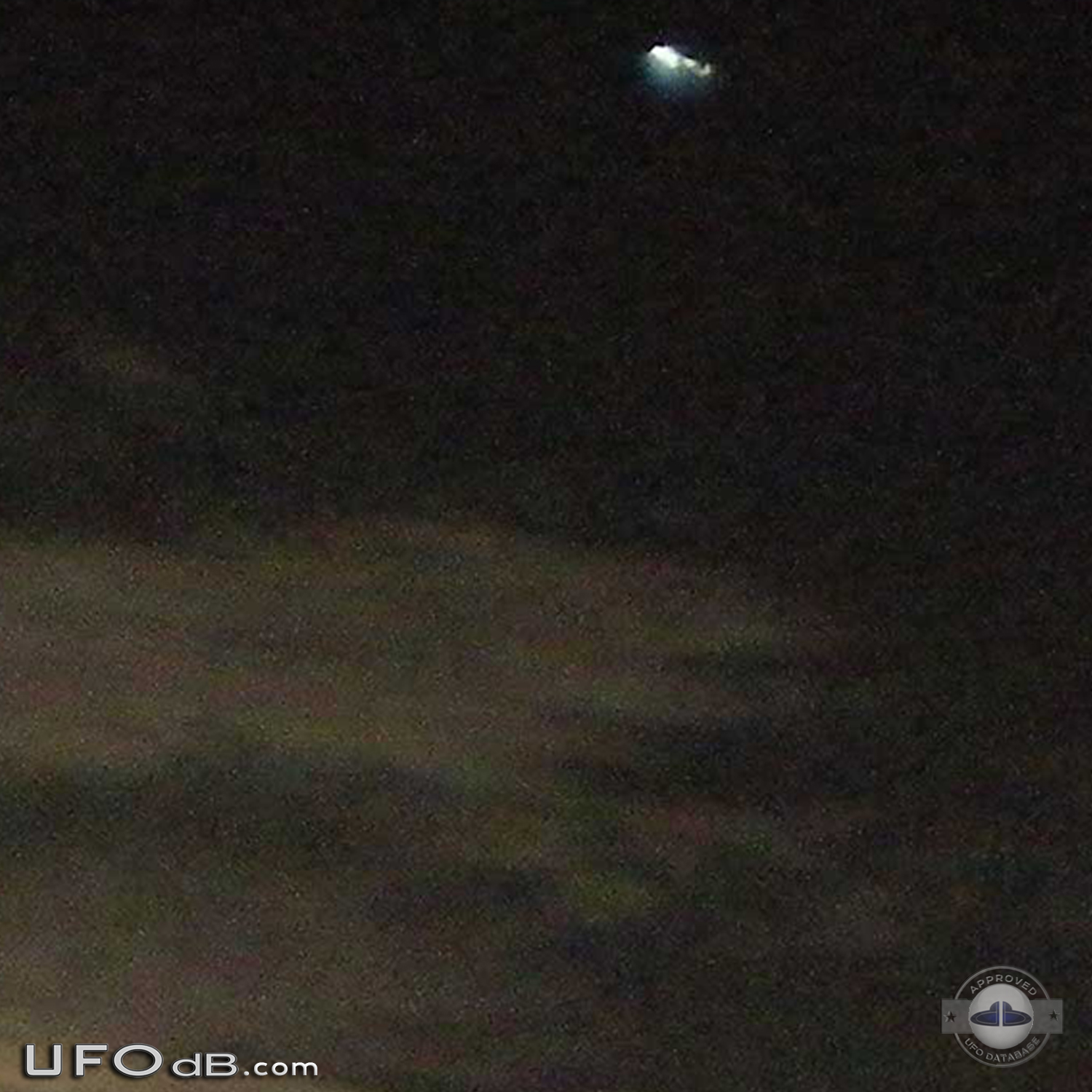Moon picture reveals bright UFO in the night sky in Ecuador in 2009 UFO Picture #446-6