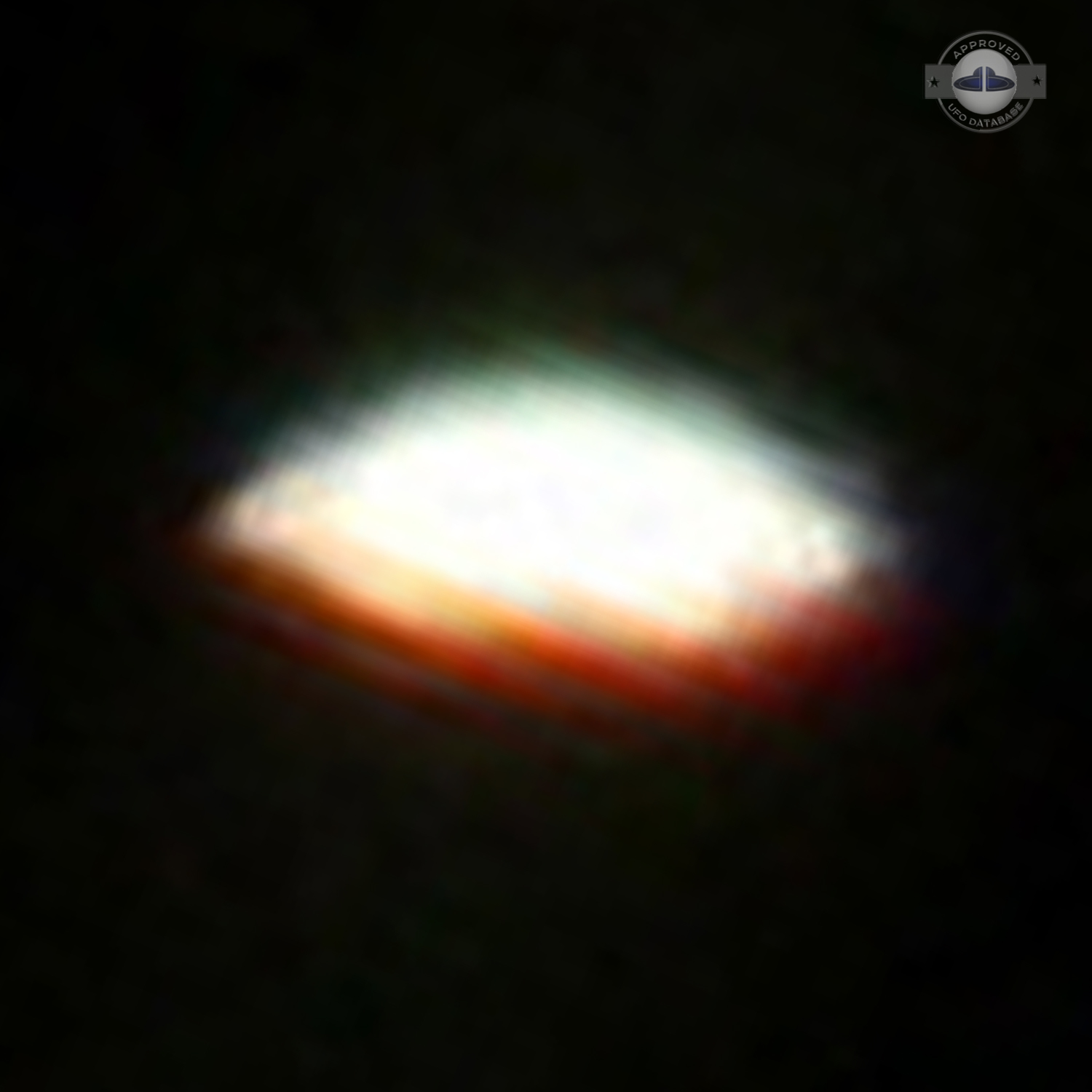 Norway UFO Picture Shot by Professional Aviation photographer 2011 UFO Picture #232-5