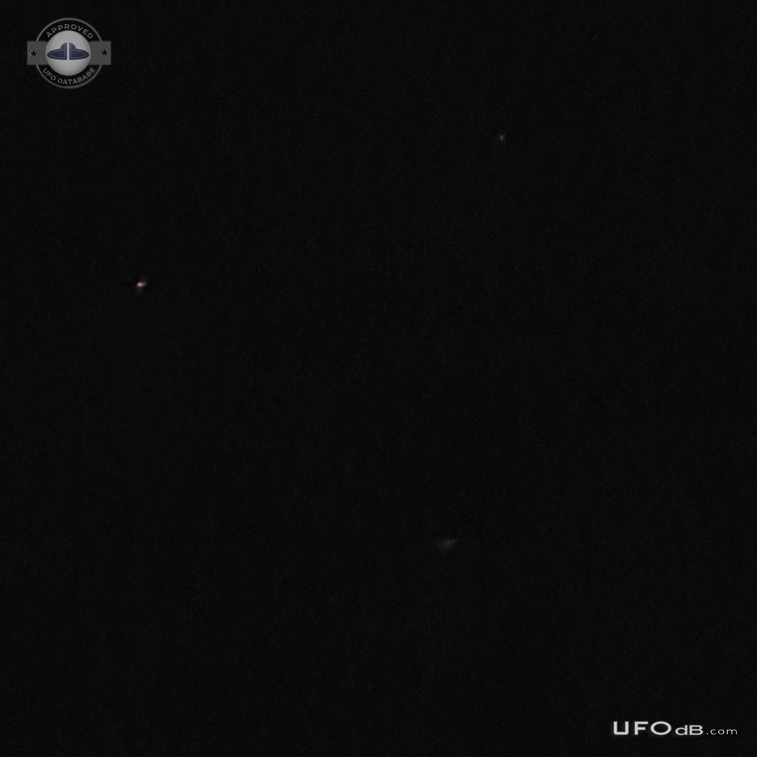 Observed bright light in sky approaching, light went out as aircraft a UFO Picture #769-2