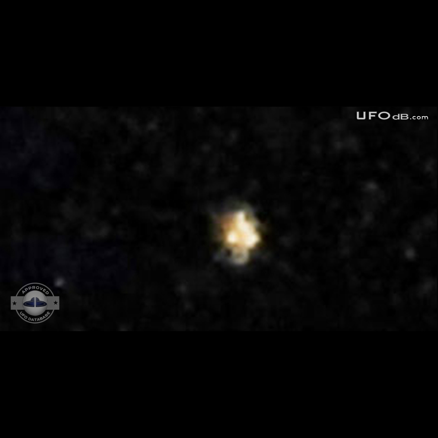 Odd Looking Star is a UFO | St. Joseph, Missouri, USA | April 12 2011 UFO Picture #300-2
