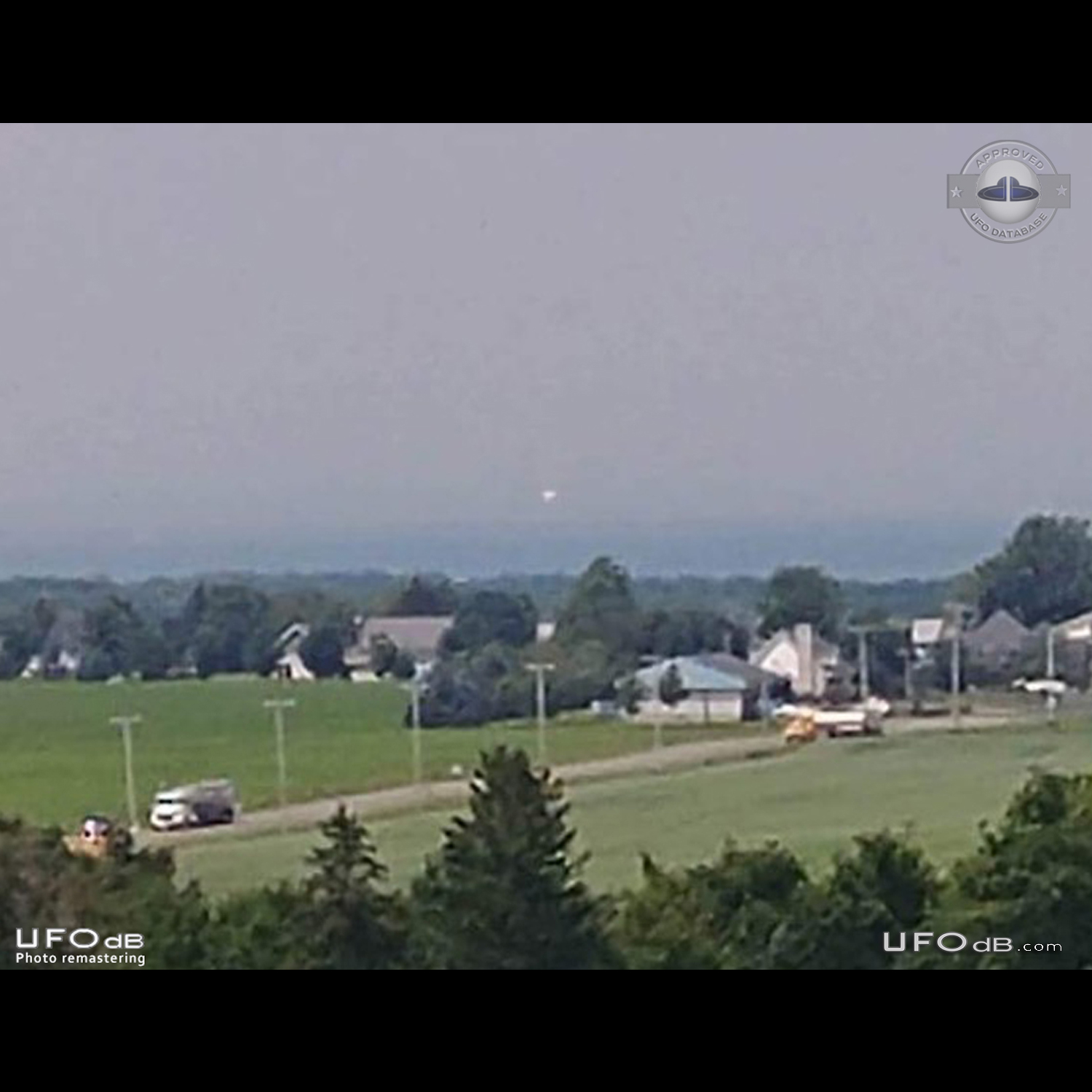 Orange Ball UFO in the sky above St-Gervais in Quebec Canada 2017 UFO Picture #845-1