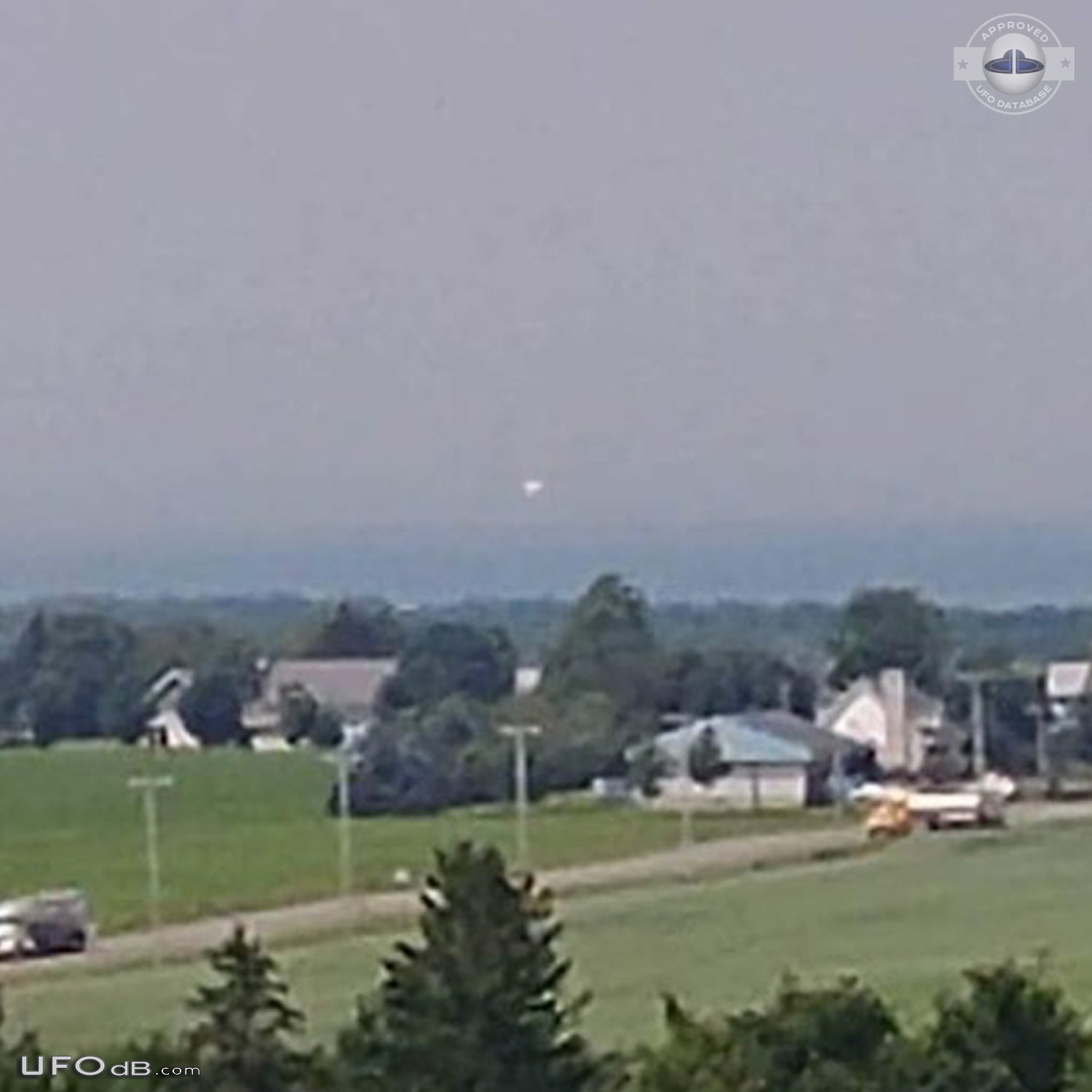 Orange Ball UFO in the sky above St-Gervais in Quebec Canada 2017 UFO Picture #845-2