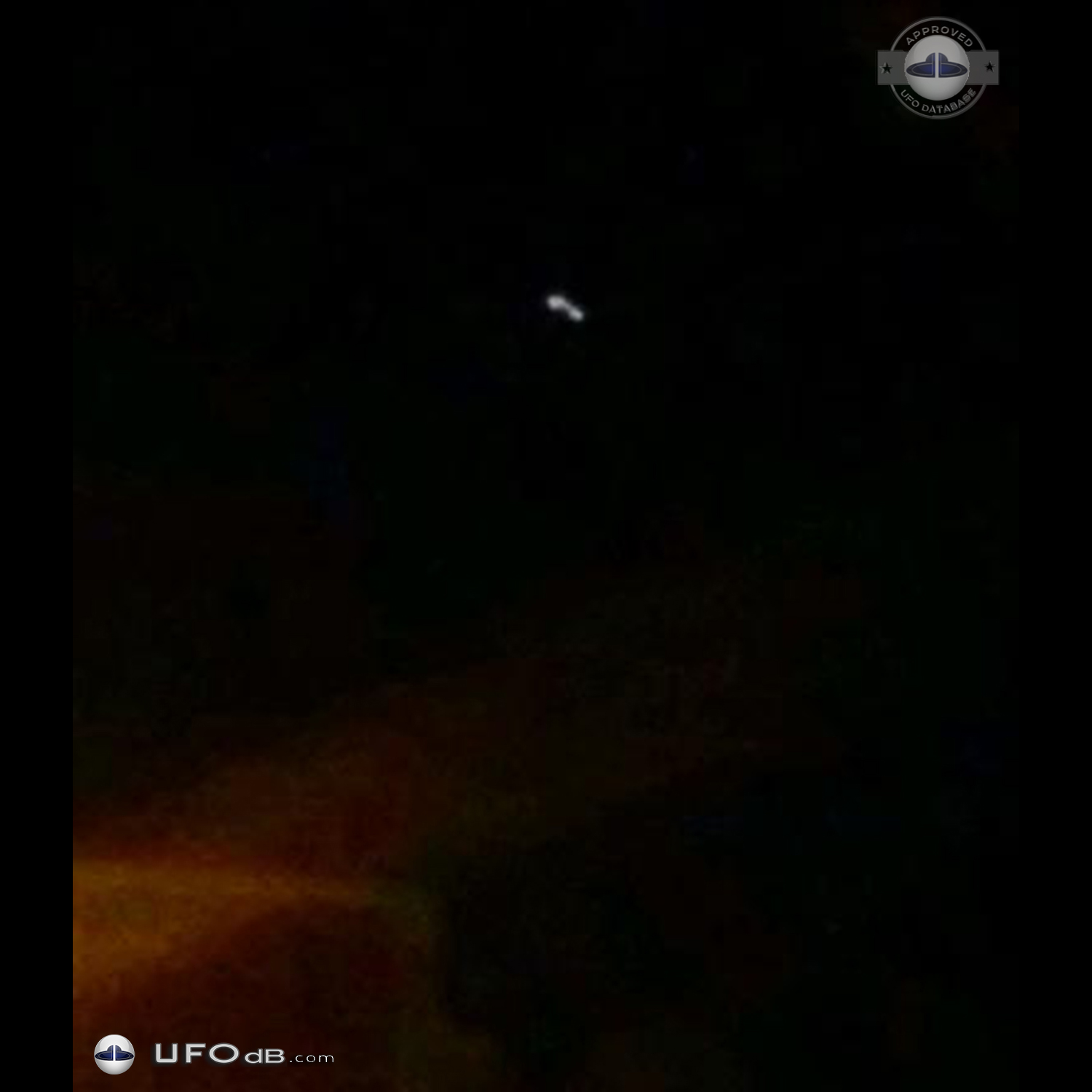 Orb like object split into three objects, was bright like a star UFO Picture #671-1