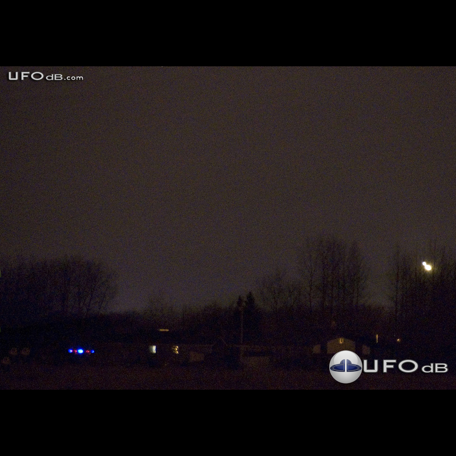 People from Manitoba witnesses a UFO landing on their fields June 2011 UFO Picture #355-1