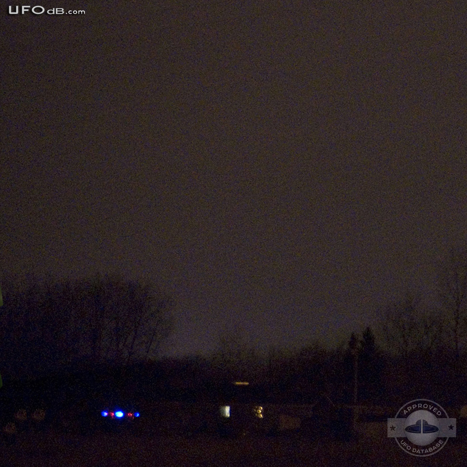 People from Manitoba witnesses a UFO landing on their fields June 2011 UFO Picture #355-2