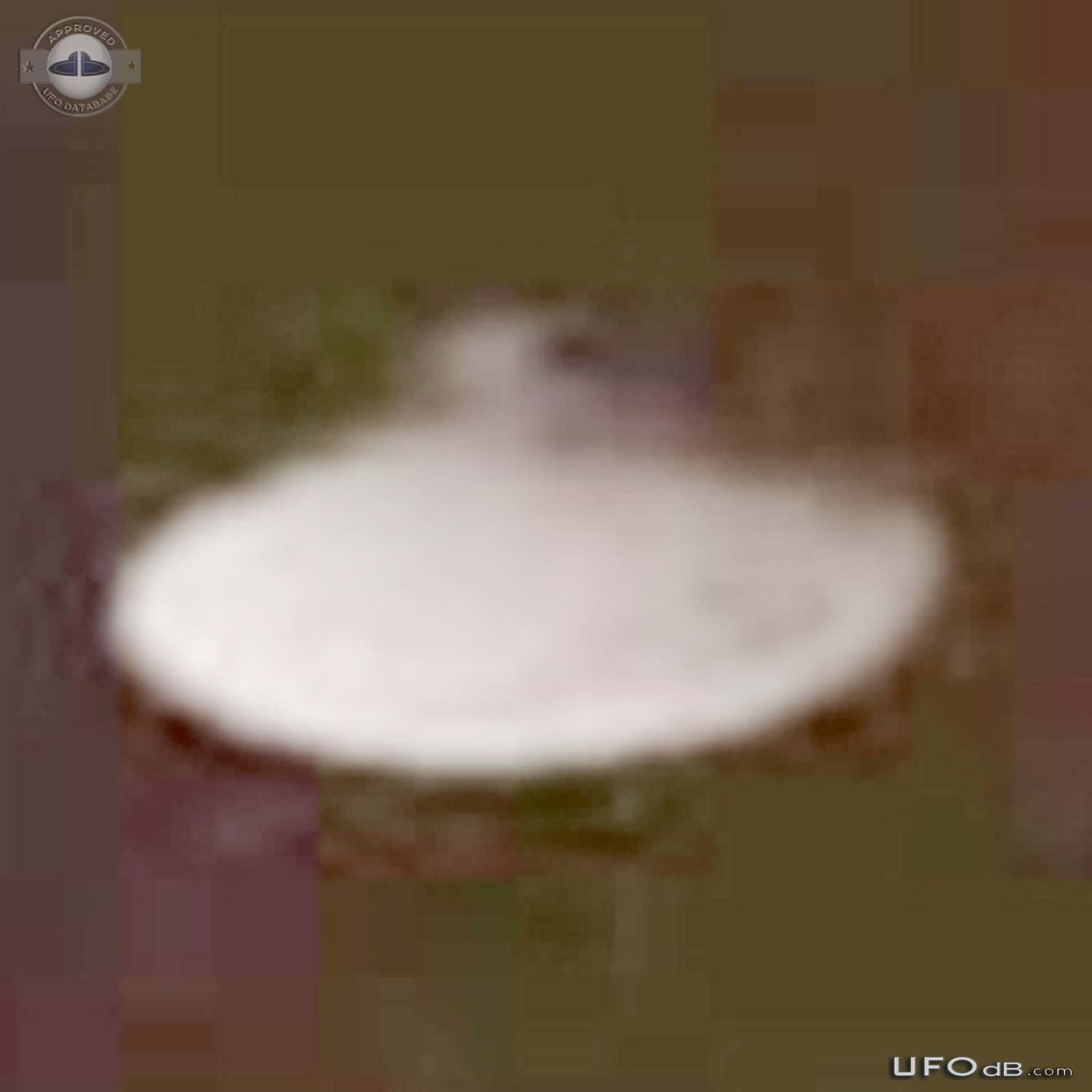 Picture from Video of UFO near Nanjing, Jiangsu in China from 2006 UFO Picture #706-5