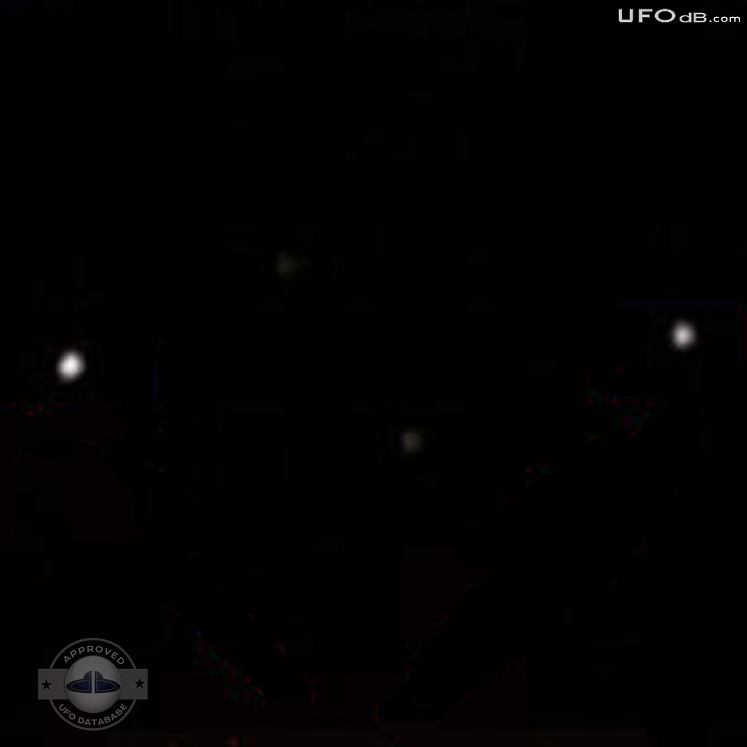Pulsating Sounds made by Colorful UFOs | Toronto, Canada | May 21 2011 UFO Picture #327-3