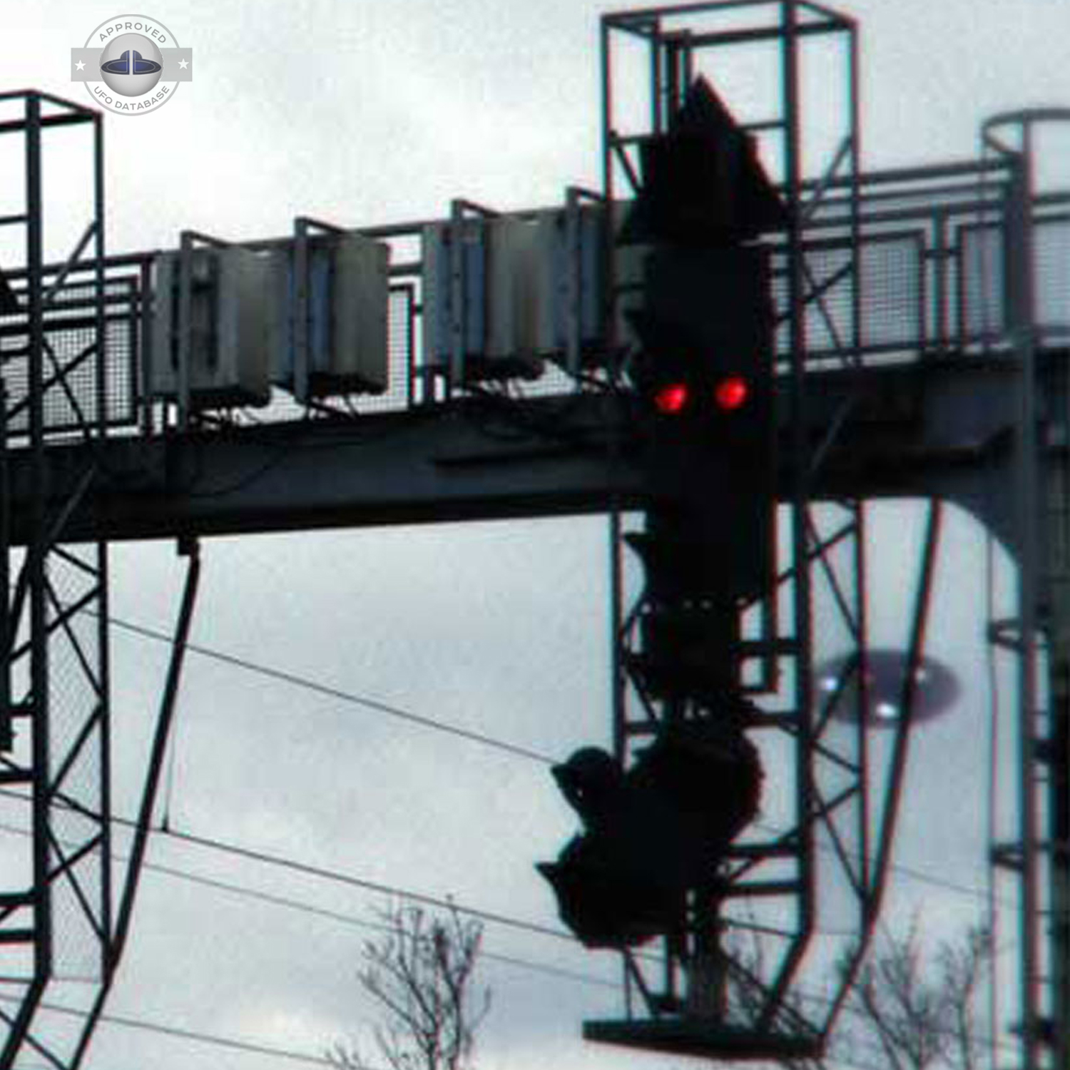 Witness of UFO get pulsating vibrations in Wurzburg, Germany 2009 UFO Picture #216-2