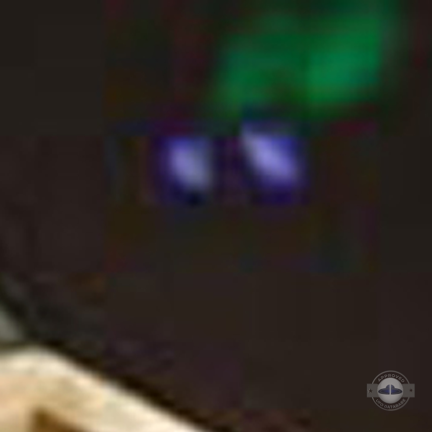 Purple glowing UFO over Giant Wild Goose Pagoda temple | China | 2009 UFO Picture #219-4