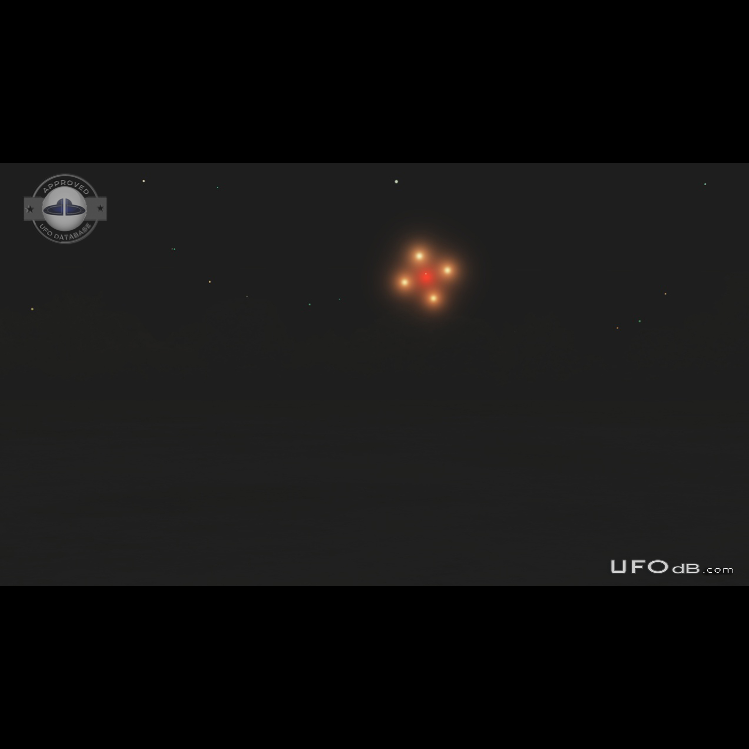 Red light with four yellow lights in diamond pattern - Elba new York U UFO Picture #797-1