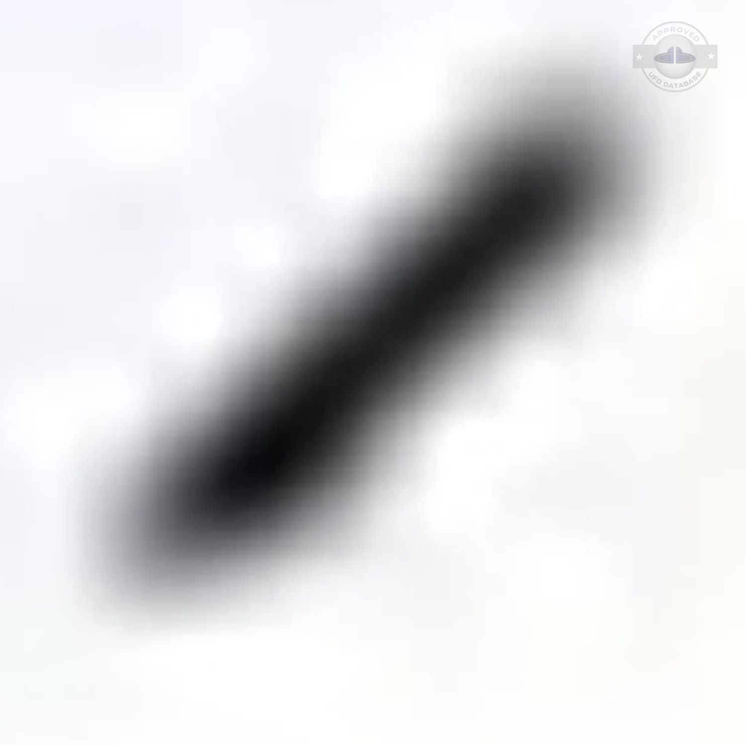UFO Picture taken while Saddam Hussein statue is falling | Baghdad UFO Picture #183-6