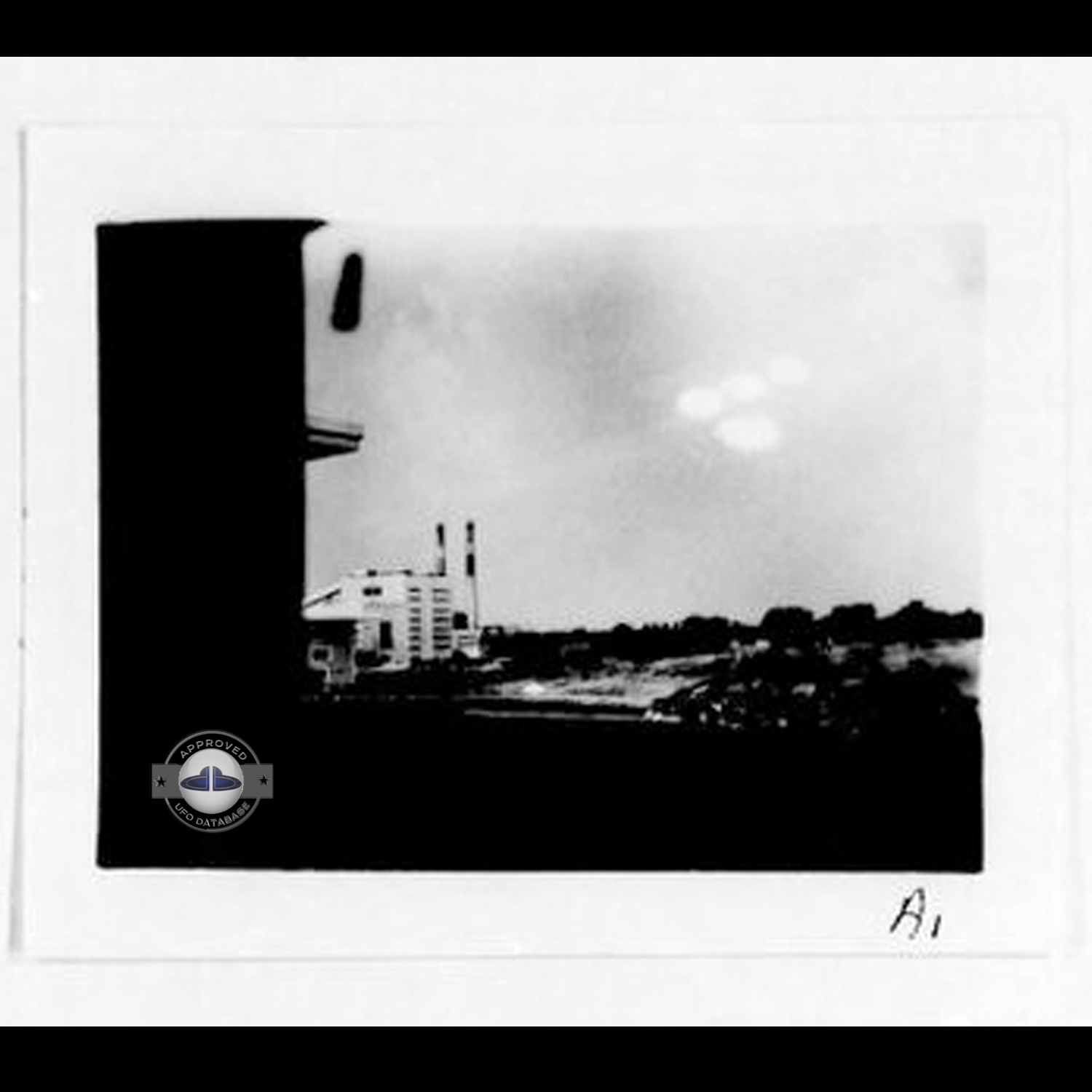 Famous Salem UFO Picture | Massachusetts UFO sighting | July 16 1952 UFO Picture #119-3