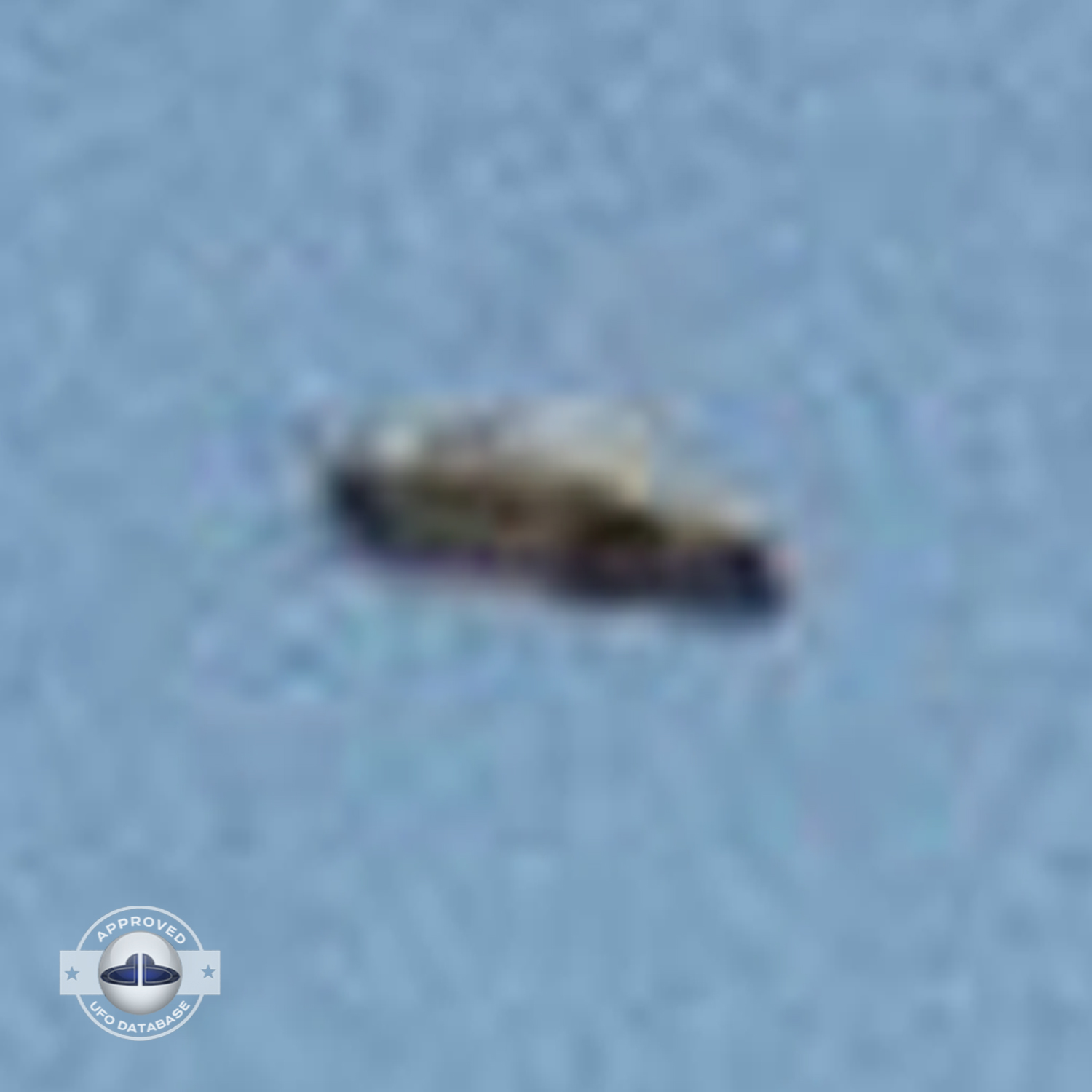 UFO picture shot at beach in Santo Antonio de Jesus, Brazil 2011 UFO Picture #155-6