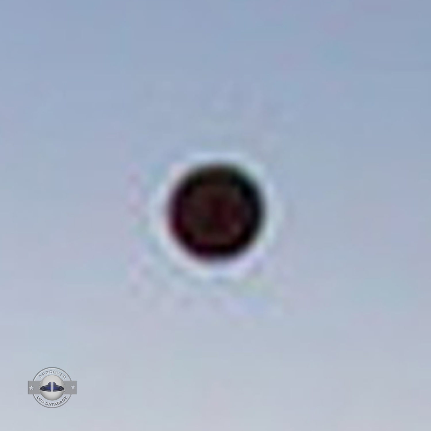 UFO seen over Daegu at sun down | Gyeongsangbuk-do, South Korea 2005 UFO Picture #206-5