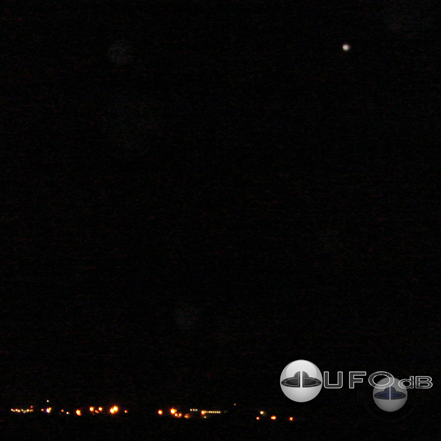 Citizen of India scared of being abducted by UFO | Kochi, India 2010 UFO Picture #217-1