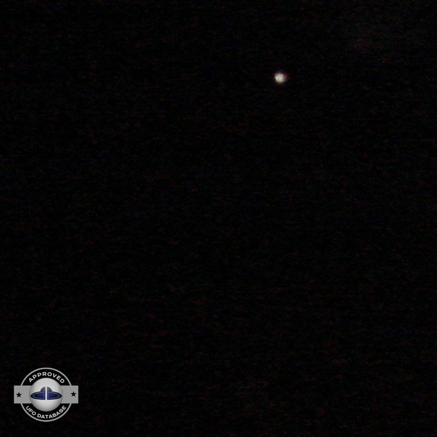 Citizen of India scared of being abducted by UFO | Kochi, India 2010 UFO Picture #217-2