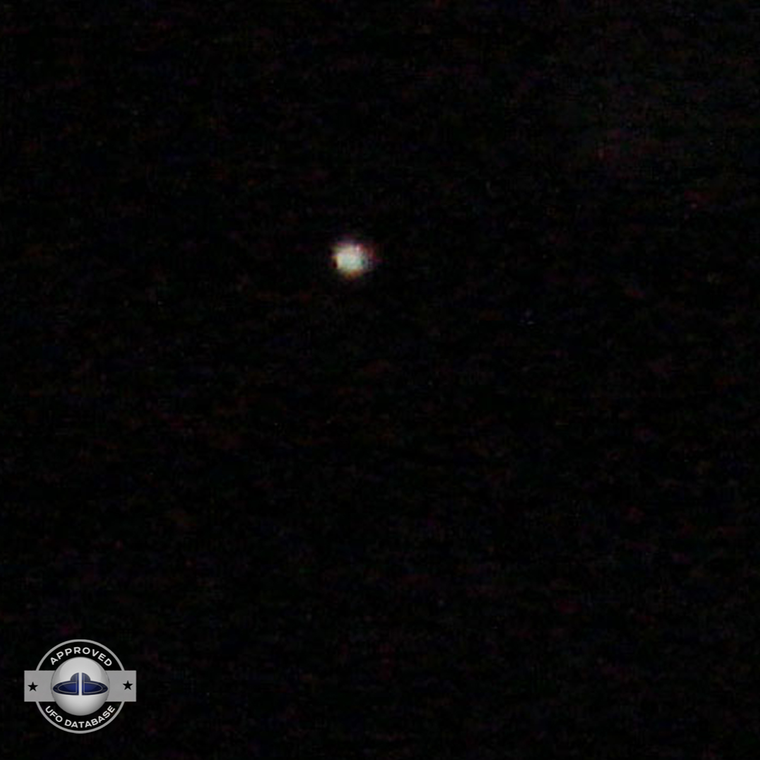 Citizen of India scared of being abducted by UFO | Kochi, India 2010 UFO Picture #217-3