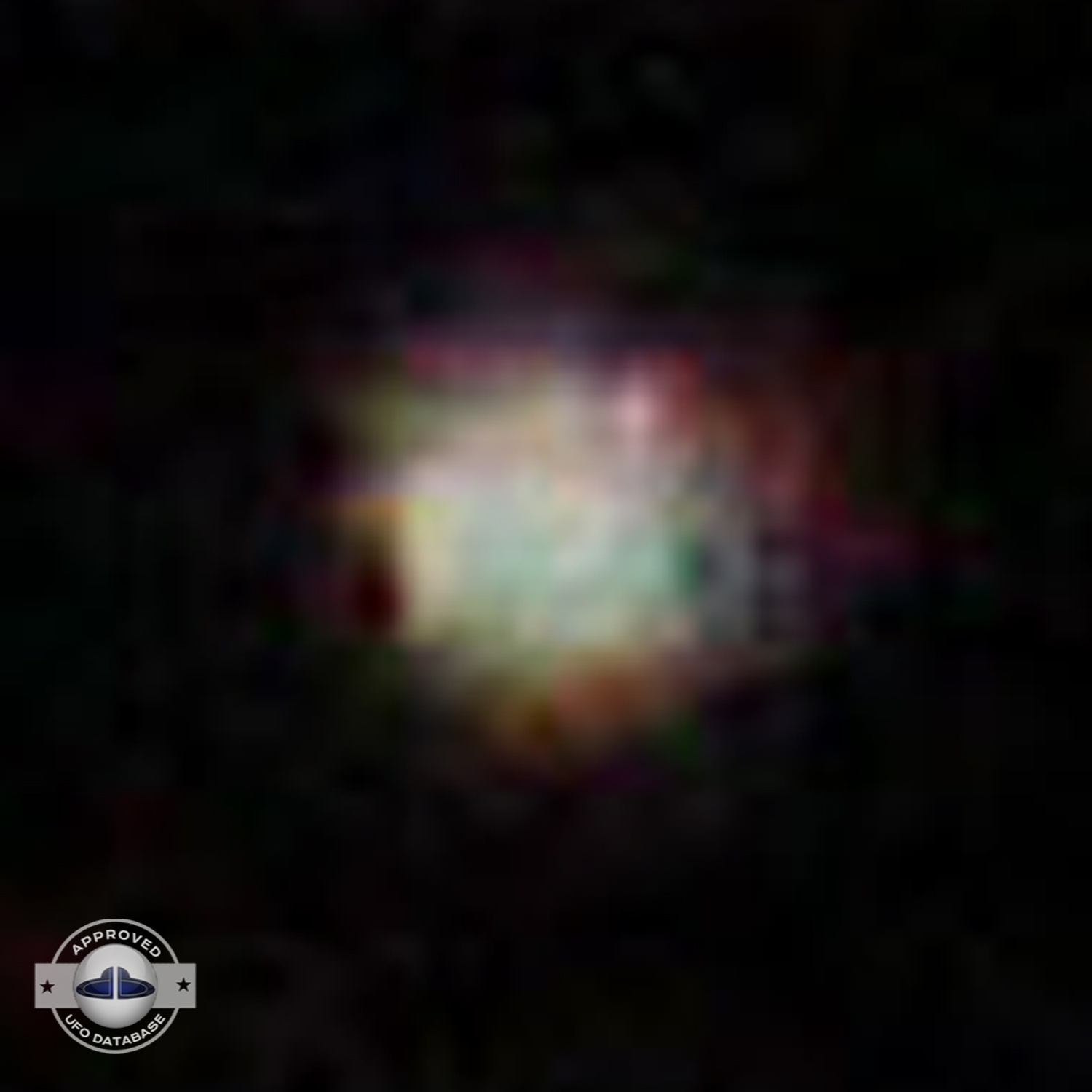 Citizen of India scared of being abducted by UFO | Kochi, India 2010 UFO Picture #217-5