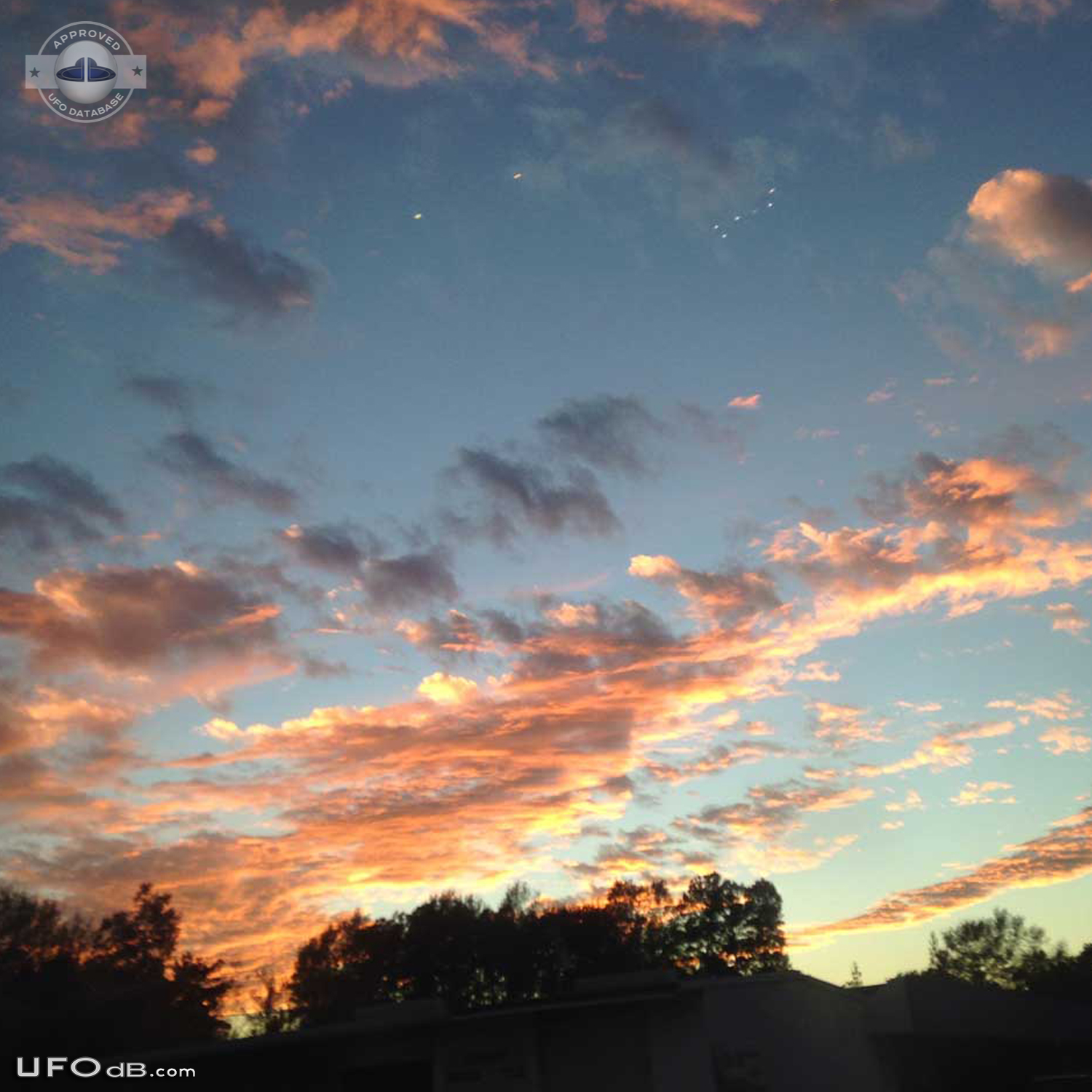 Series of pictures get a fleet of UFOs over Carriere, Mississippi 2013 UFO Picture #558-6