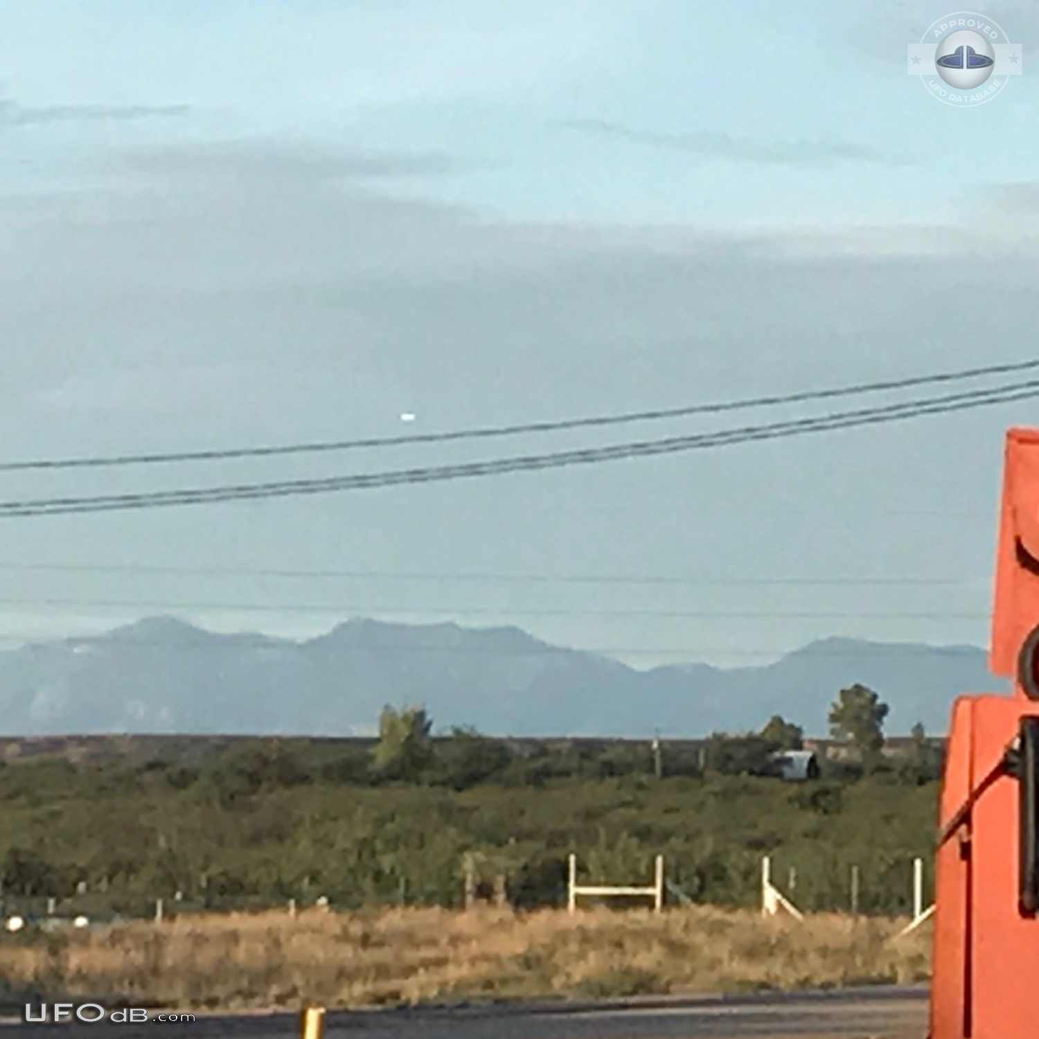 Shiny UFO stopped in the sky and quickly moved near Benson Arizona USA UFO Picture #846-2