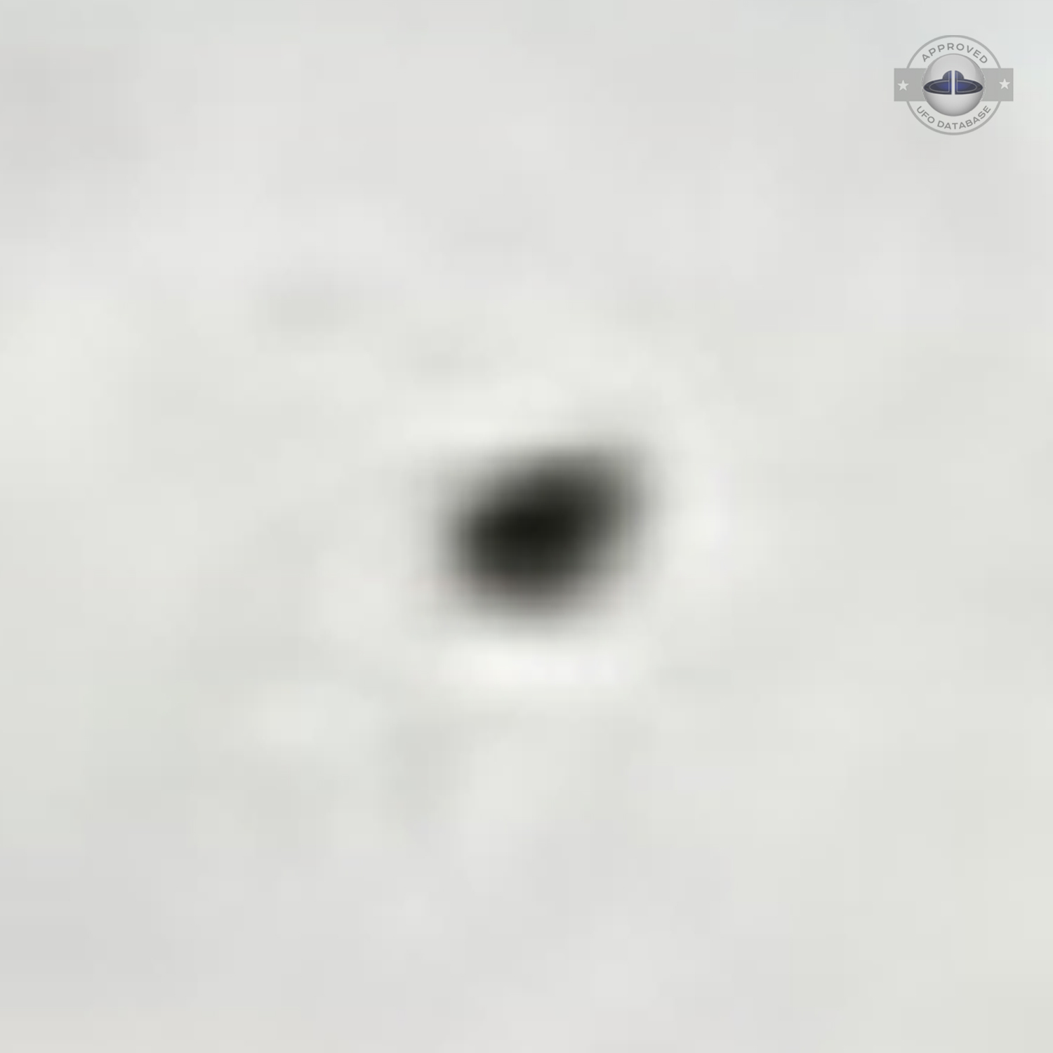 Web cam capture UFO picture over island of Cheung Chauen | Hong Kong UFO Picture #226-5