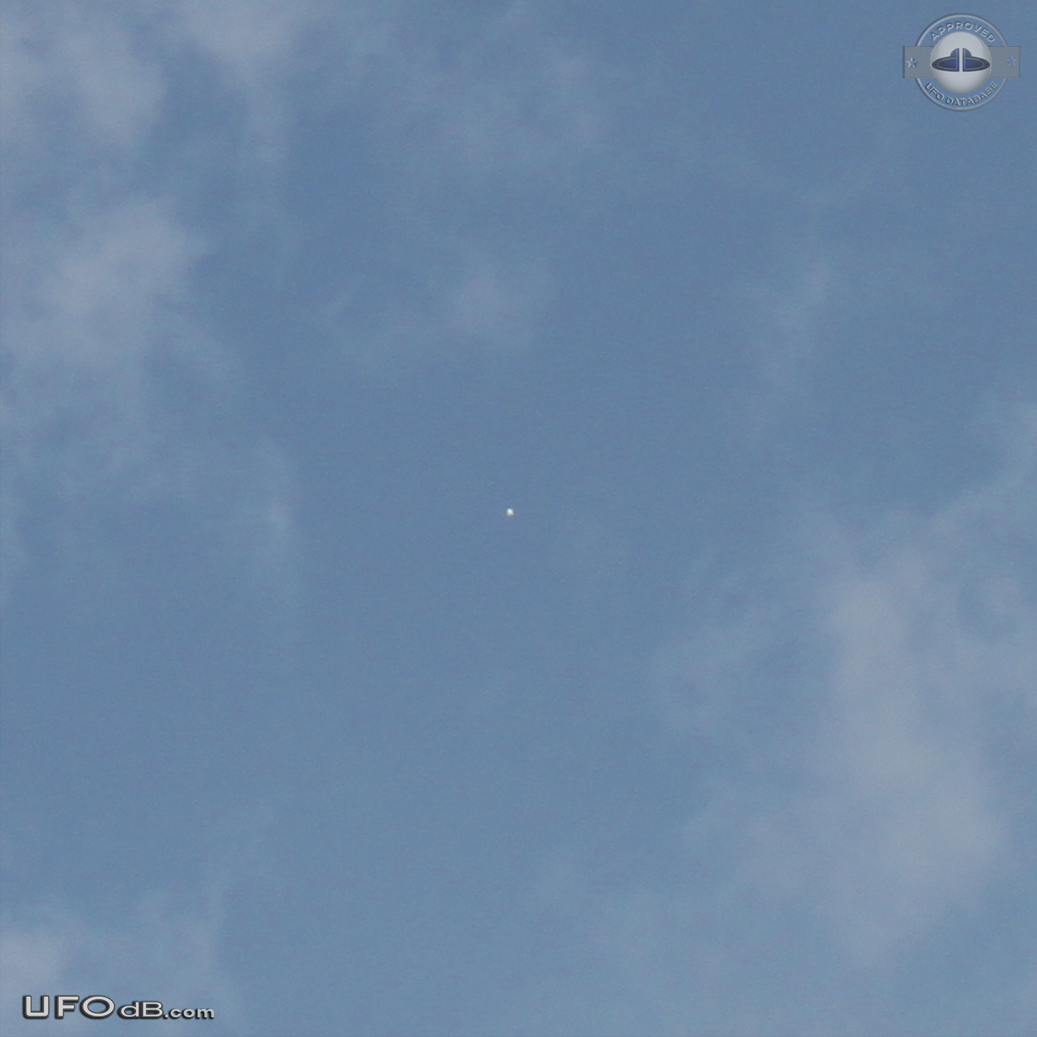 Sphere UFO in bright daylight caught on photo over Vienna Austria 2011 UFO Picture #494-1
