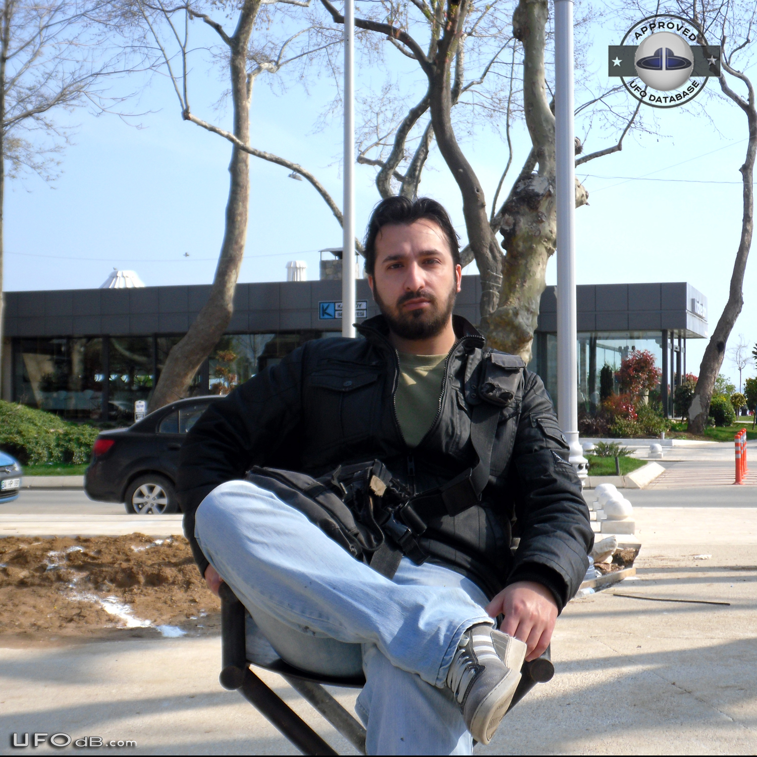 Strange Shaped UFO rarely seen caught on picture Istanbul Turkey 2014 UFO Picture #568-1